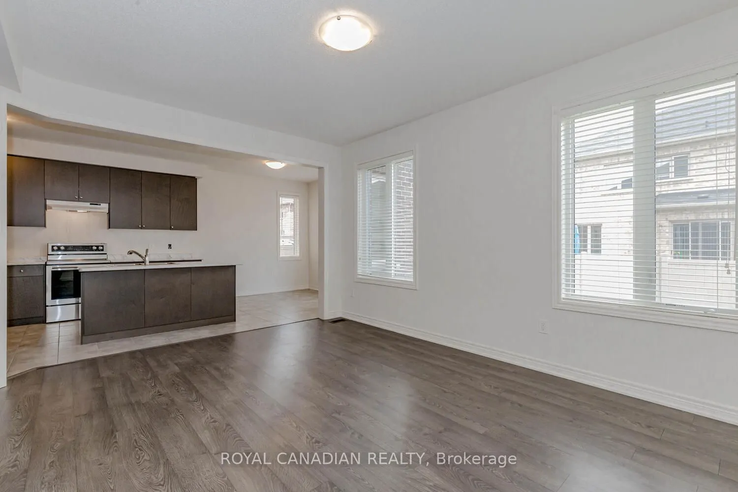 1467 Pratt Heights