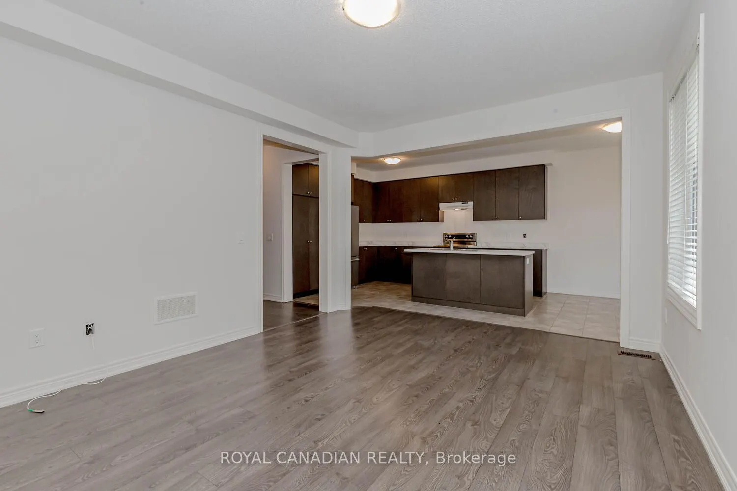 1467 Pratt Heights