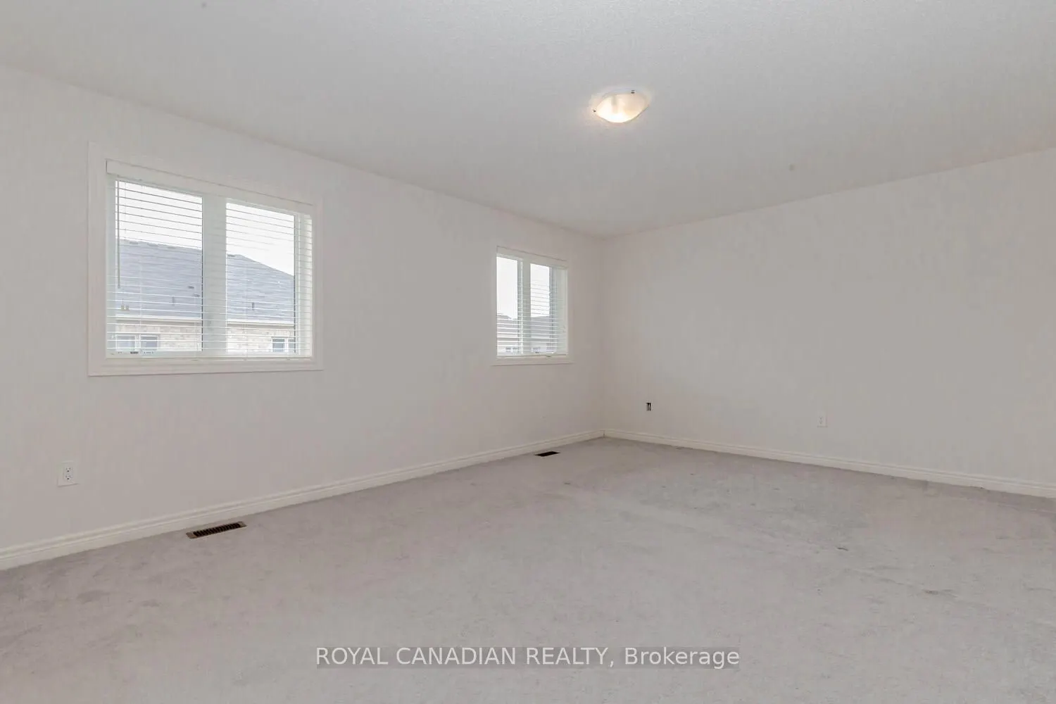 1467 Pratt Heights