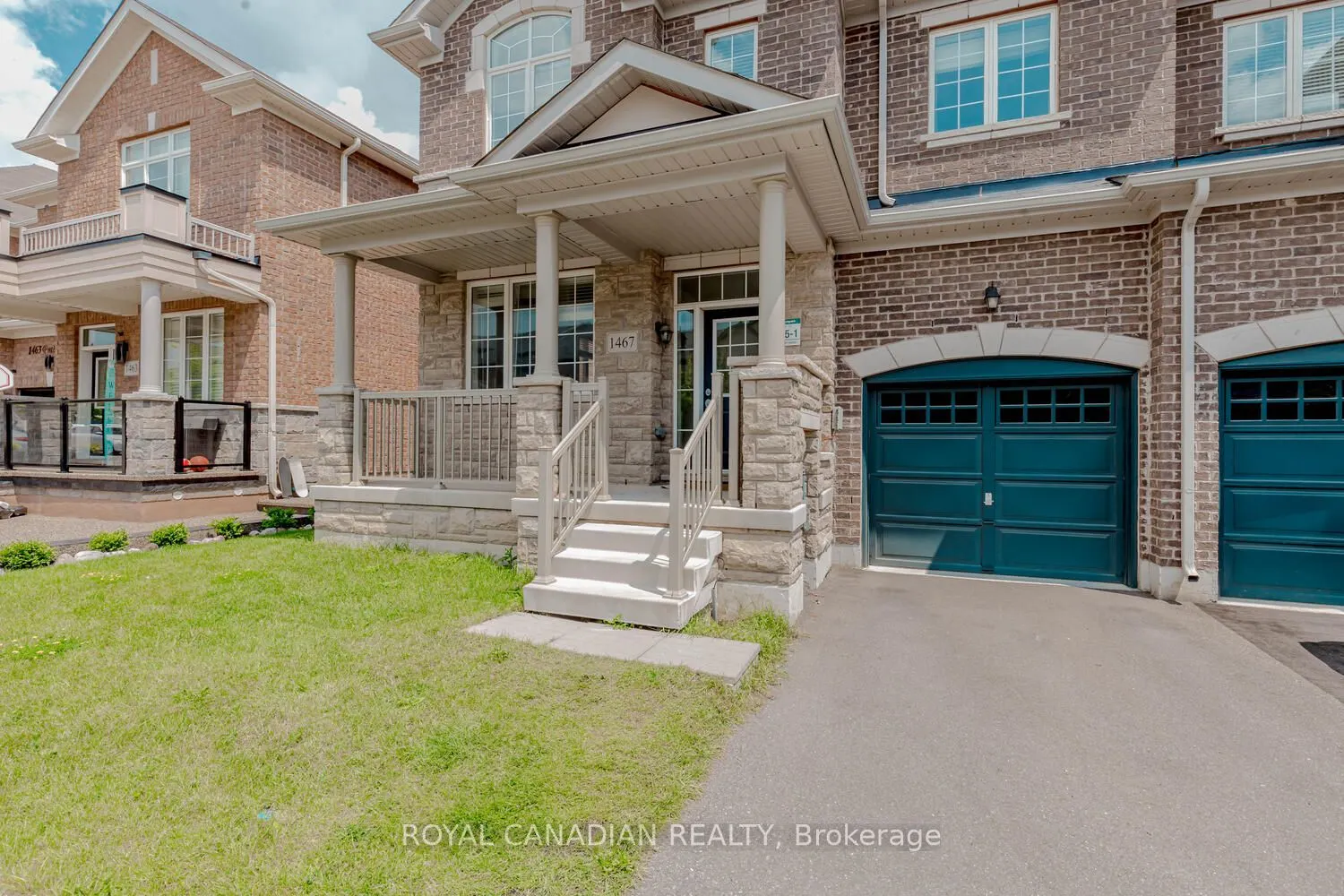 1467 Pratt Heights