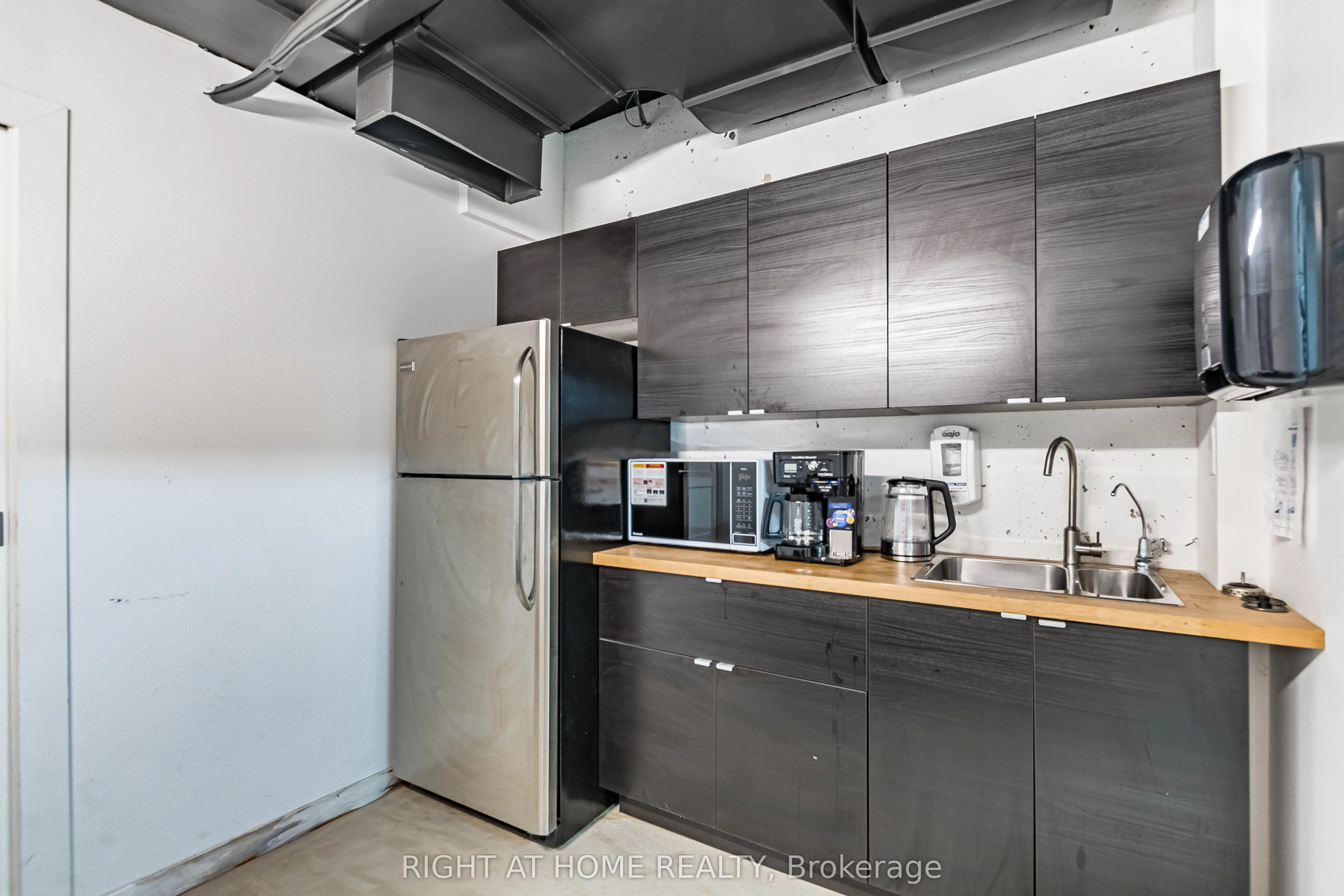 49 Hillcrest Avenue, #104