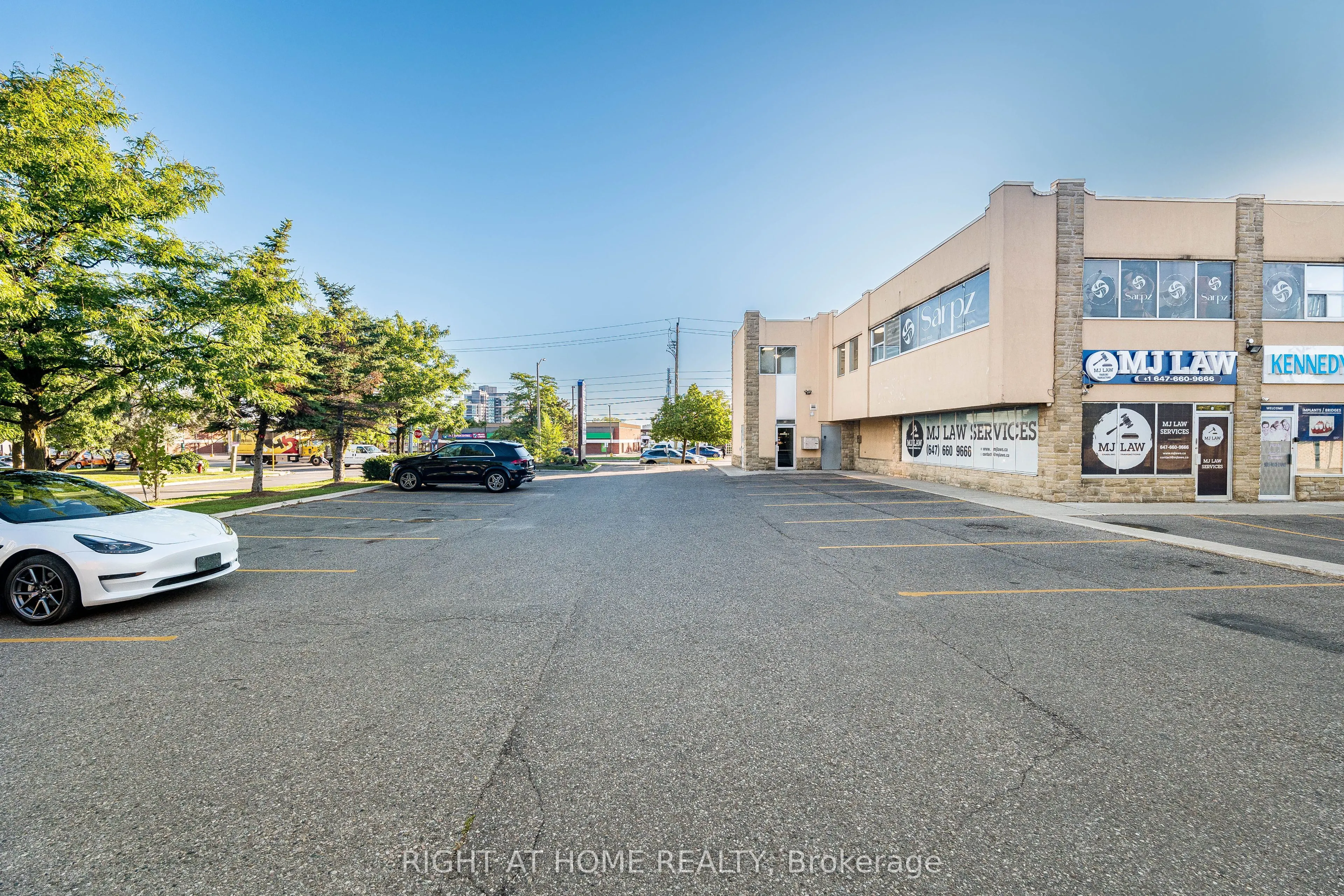 49 Hillcrest Avenue, #104
