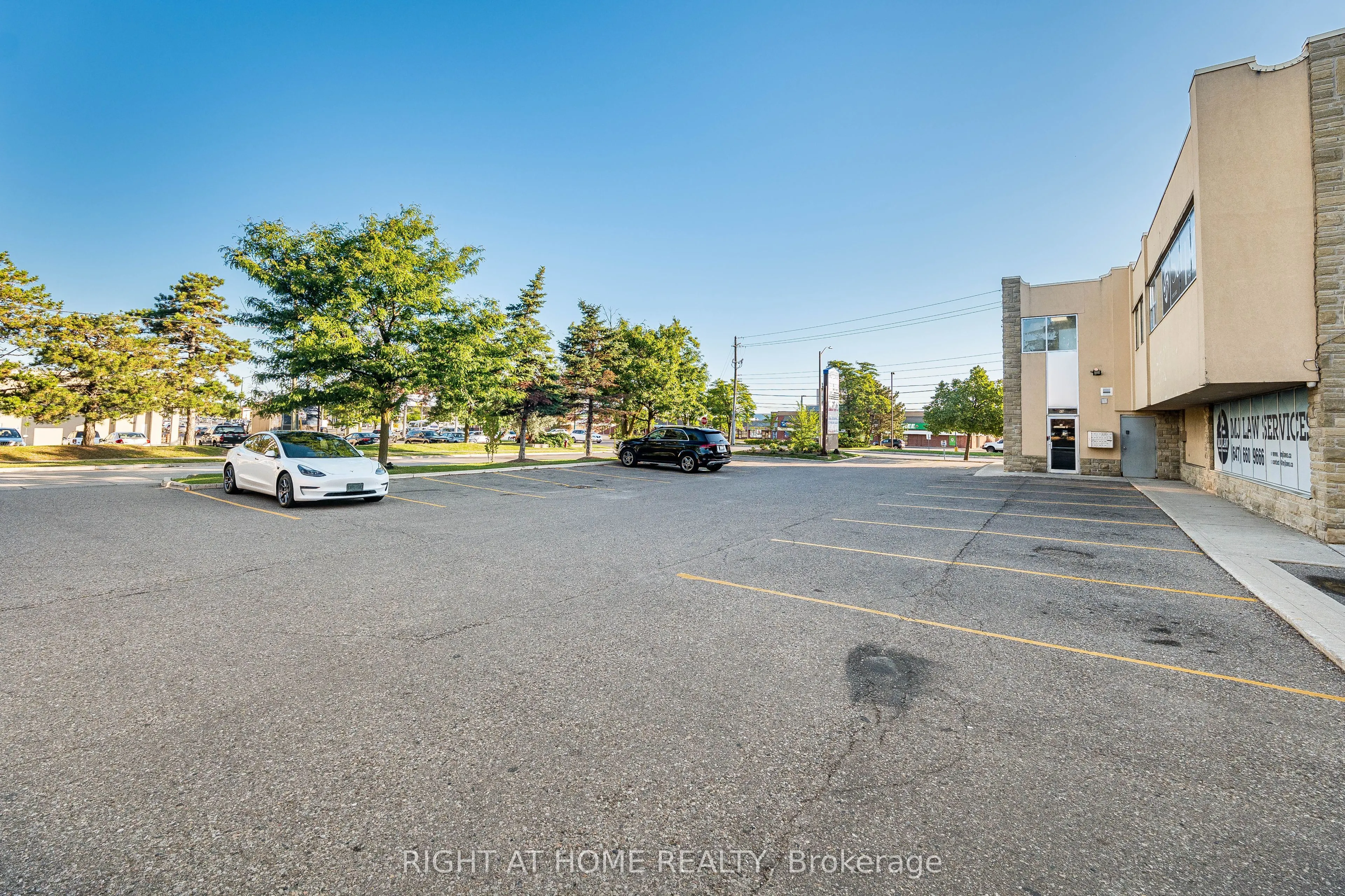 49 Hillcrest Avenue, #104