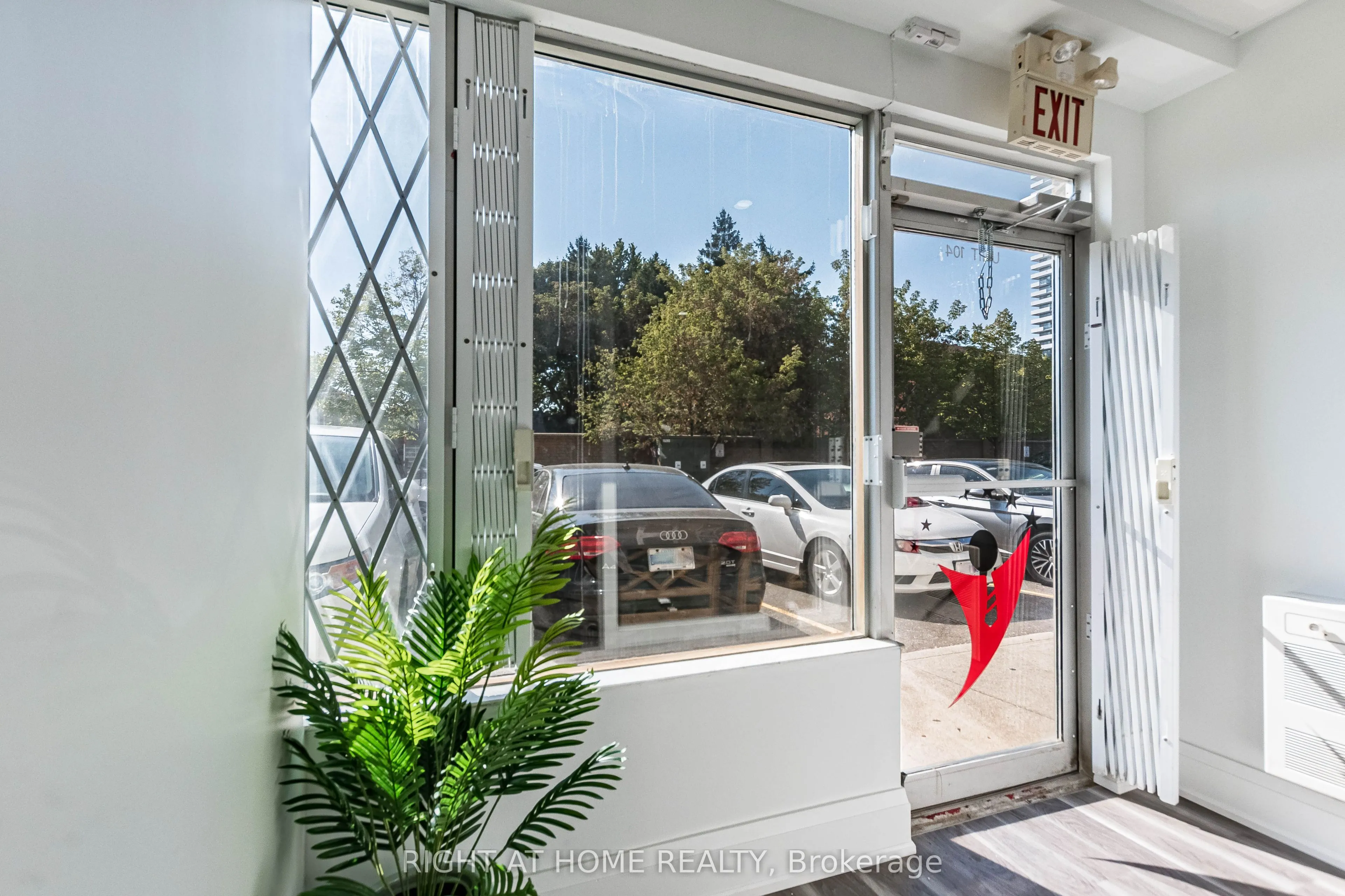 49 Hillcrest Avenue, #104