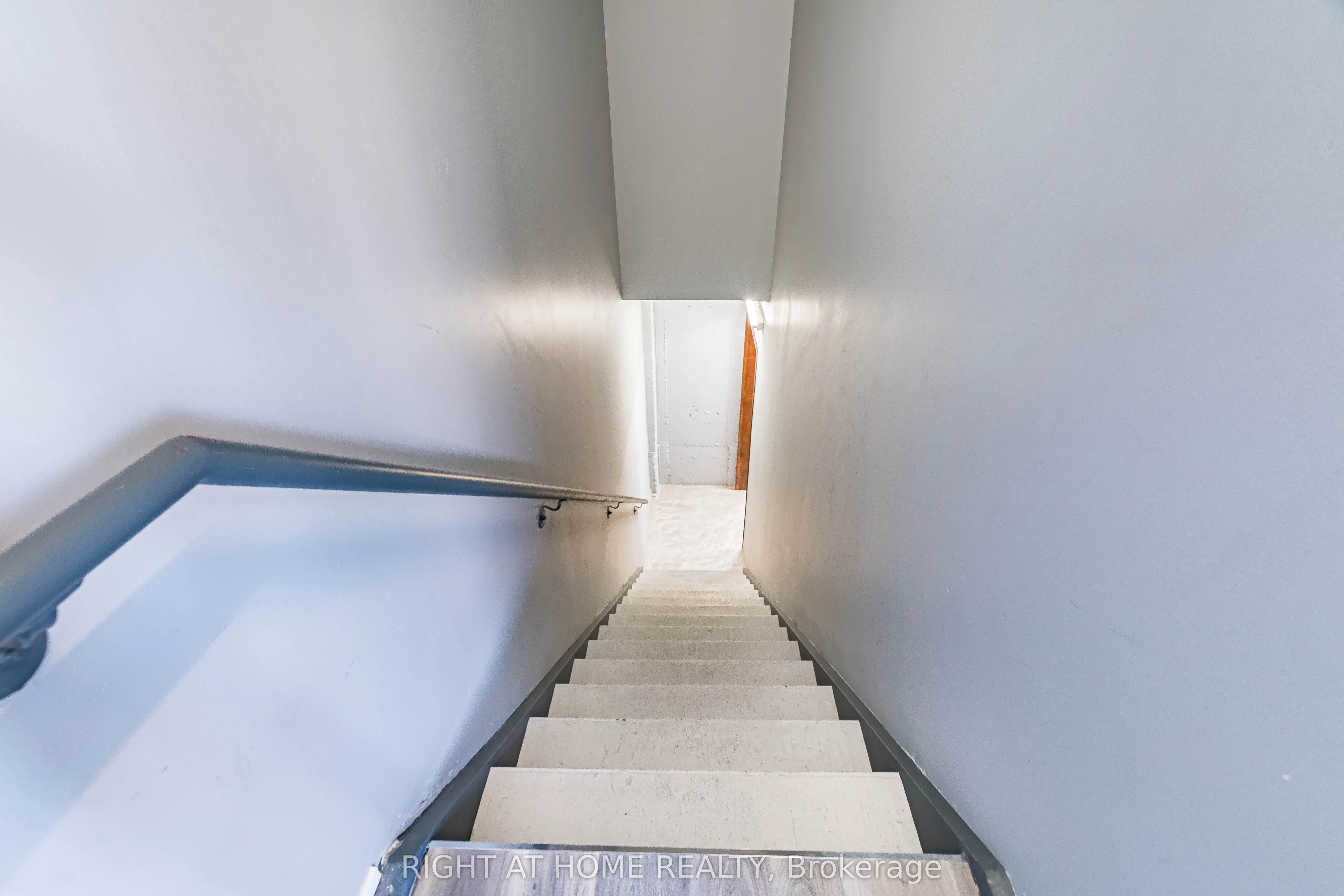 49 Hillcrest Avenue, #104