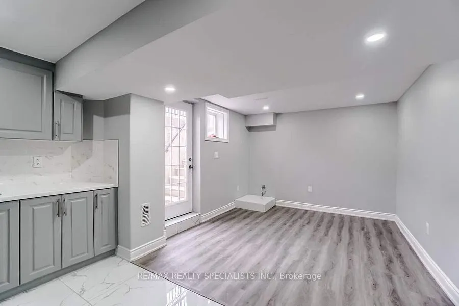 34 St. George's Place, #Bsmt