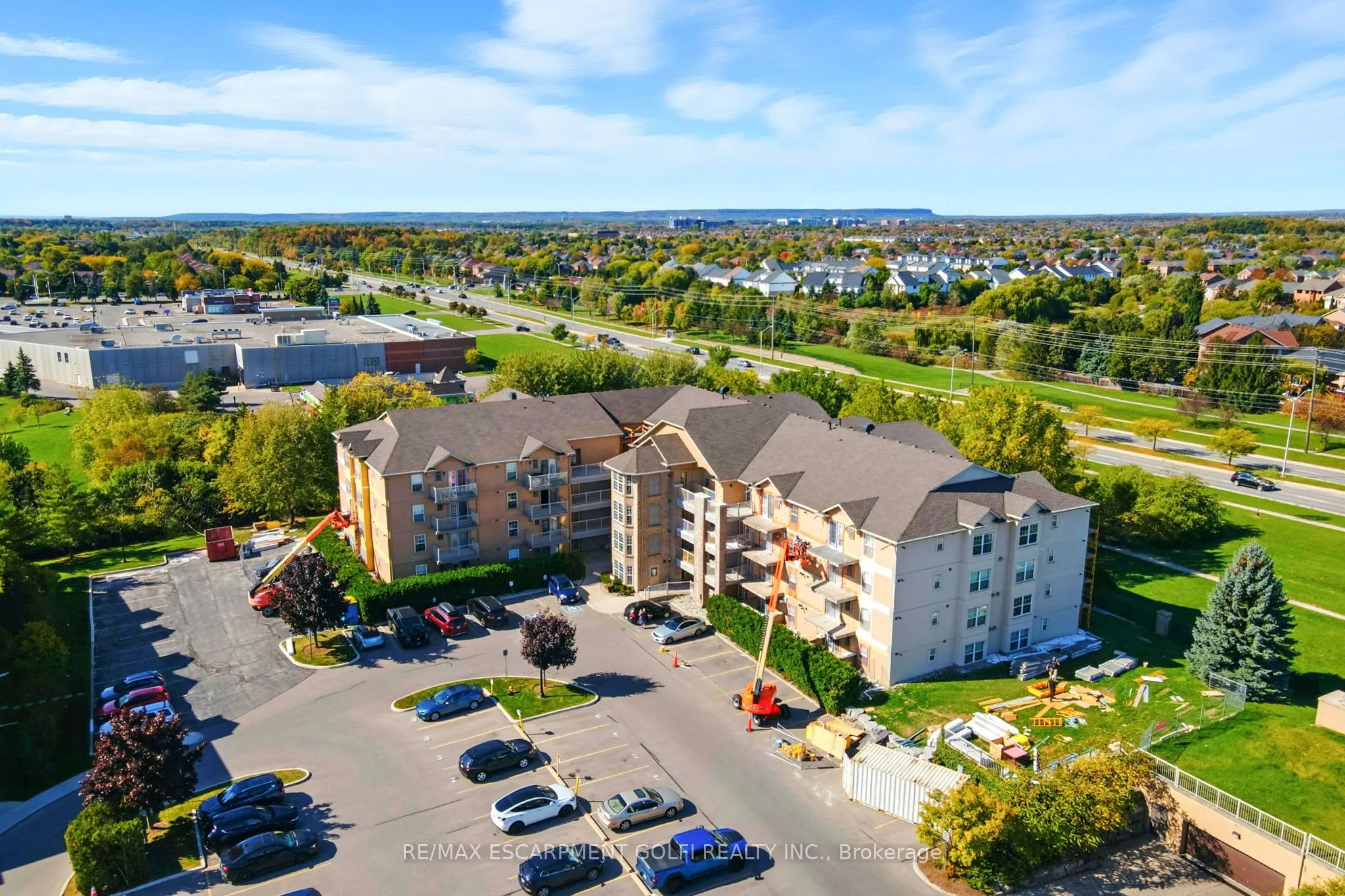 1490 Bishops Gate, #305