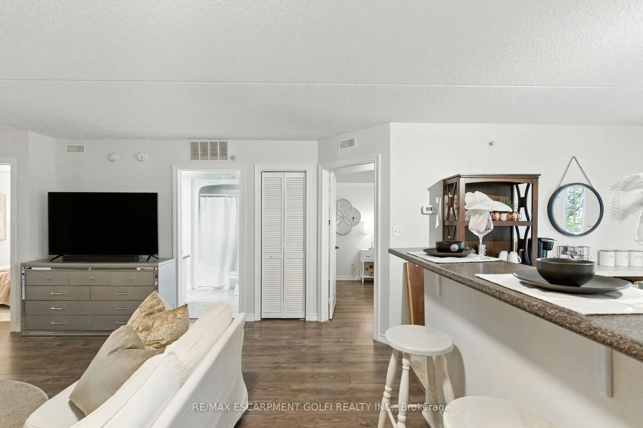 1490 Bishops Gate, #305