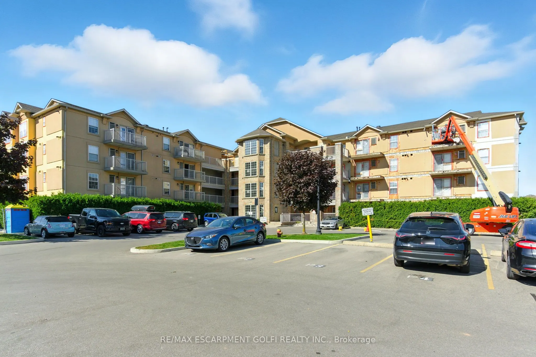 1490 Bishops Gate, #305