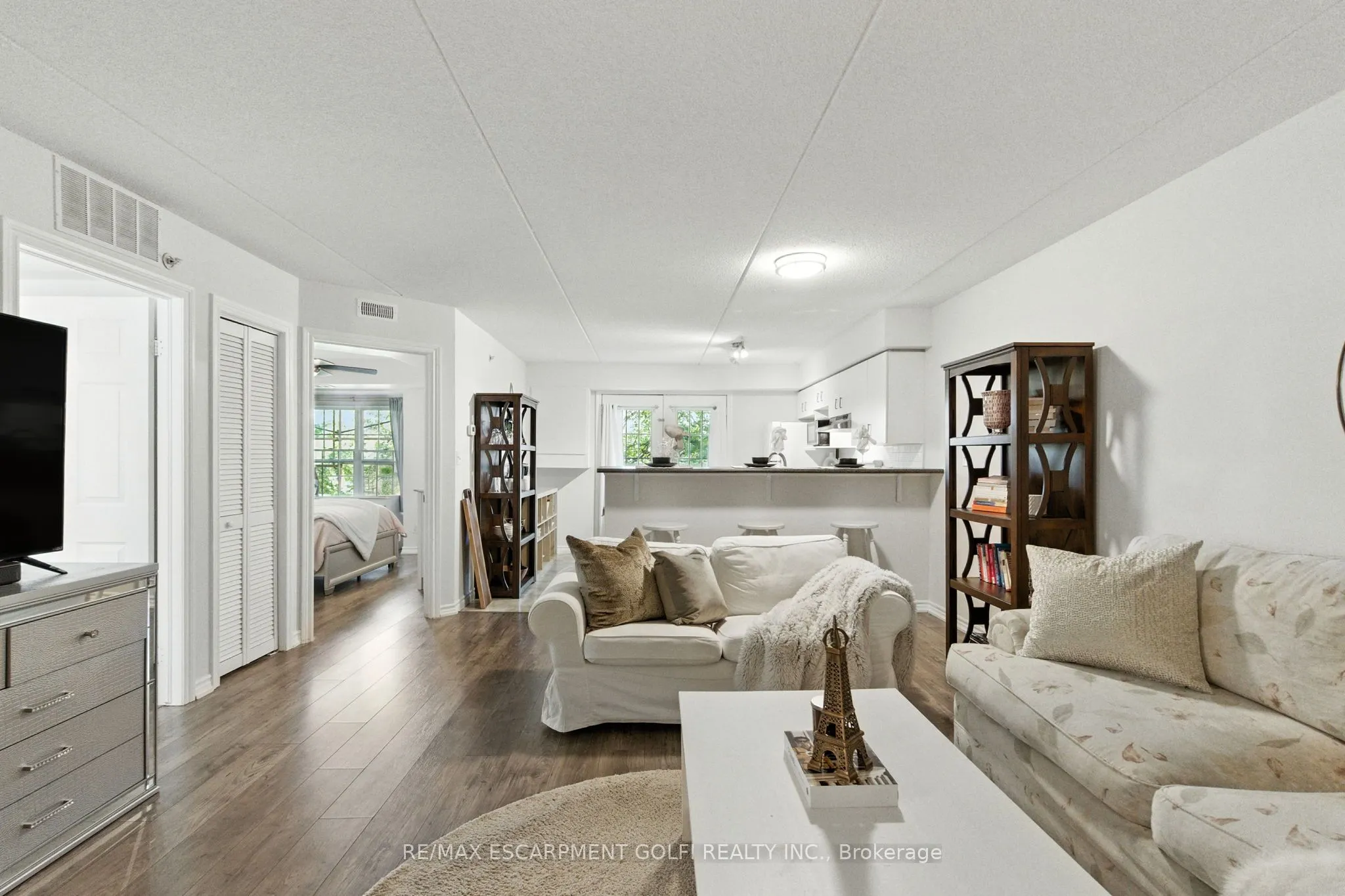 1490 Bishops Gate, #305