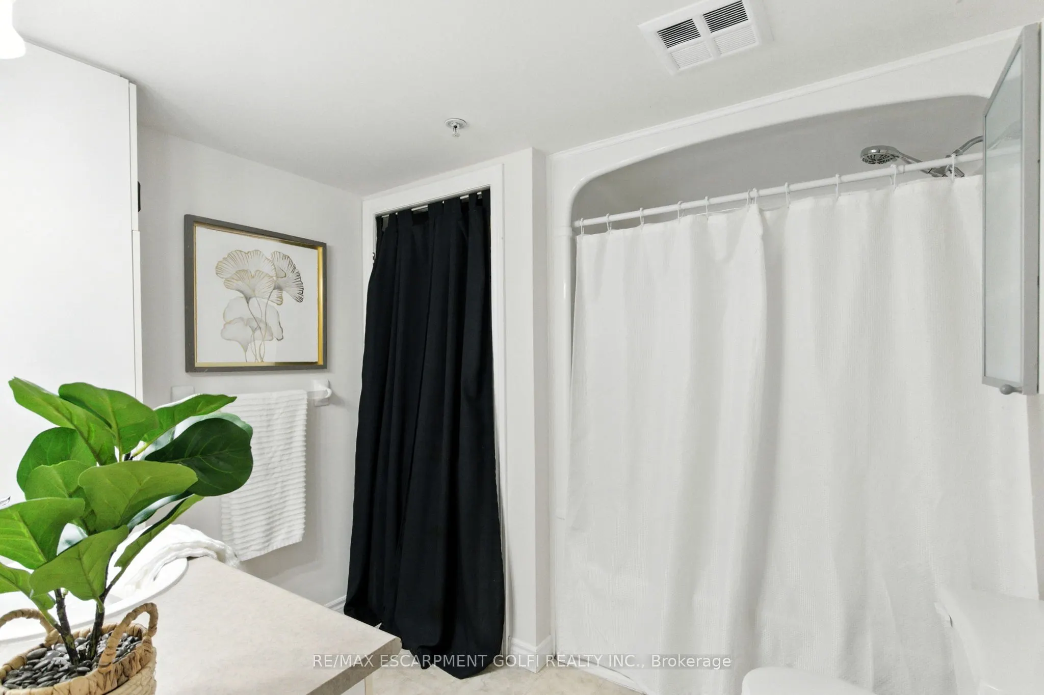 1490 Bishops Gate, #305