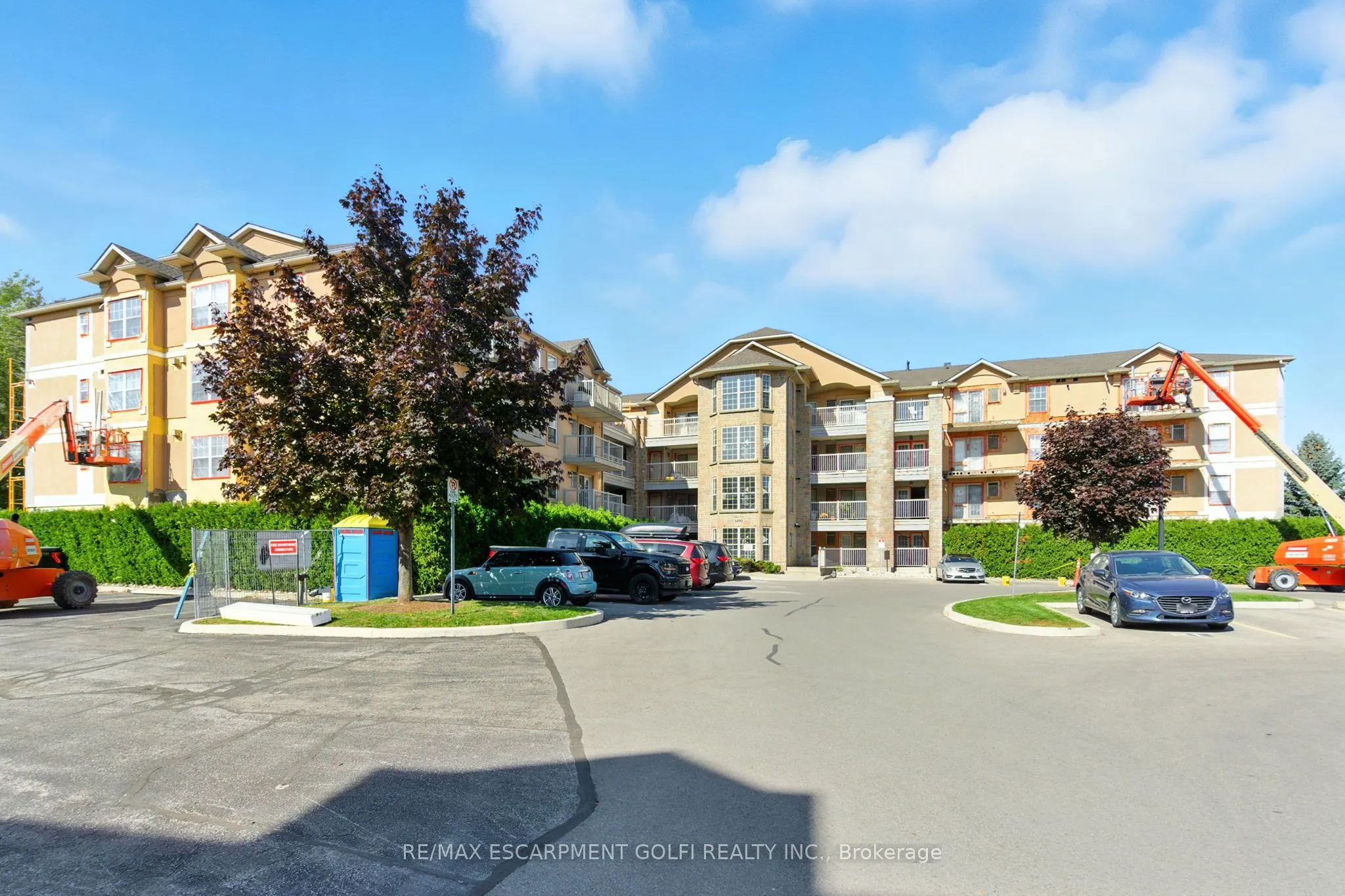 1490 Bishops Gate, #305
