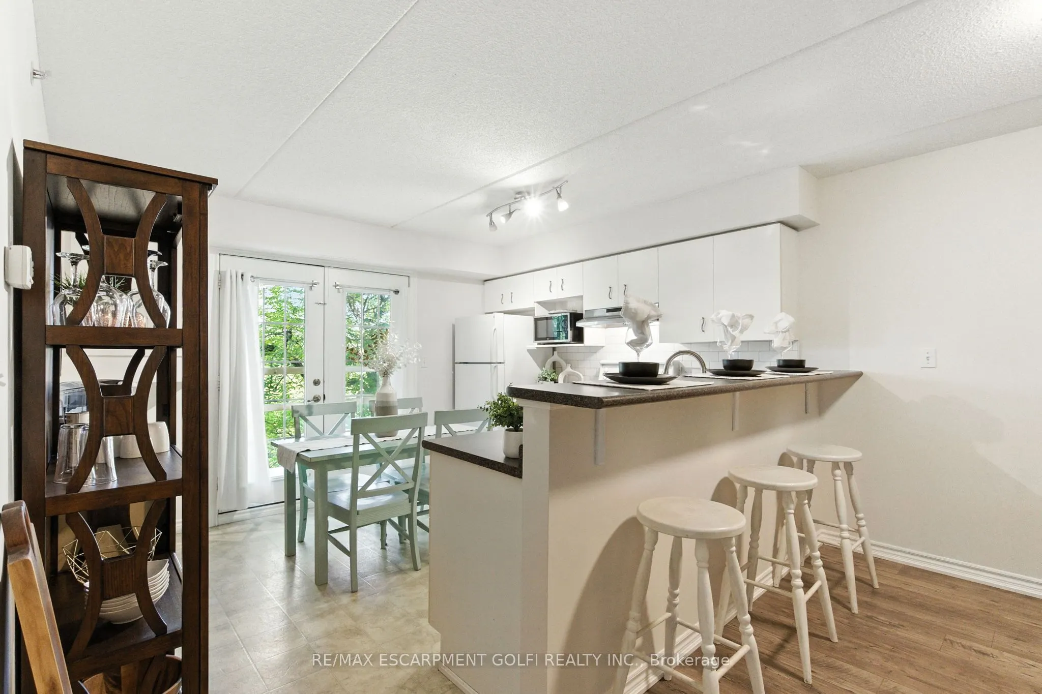 1490 Bishops Gate, #305