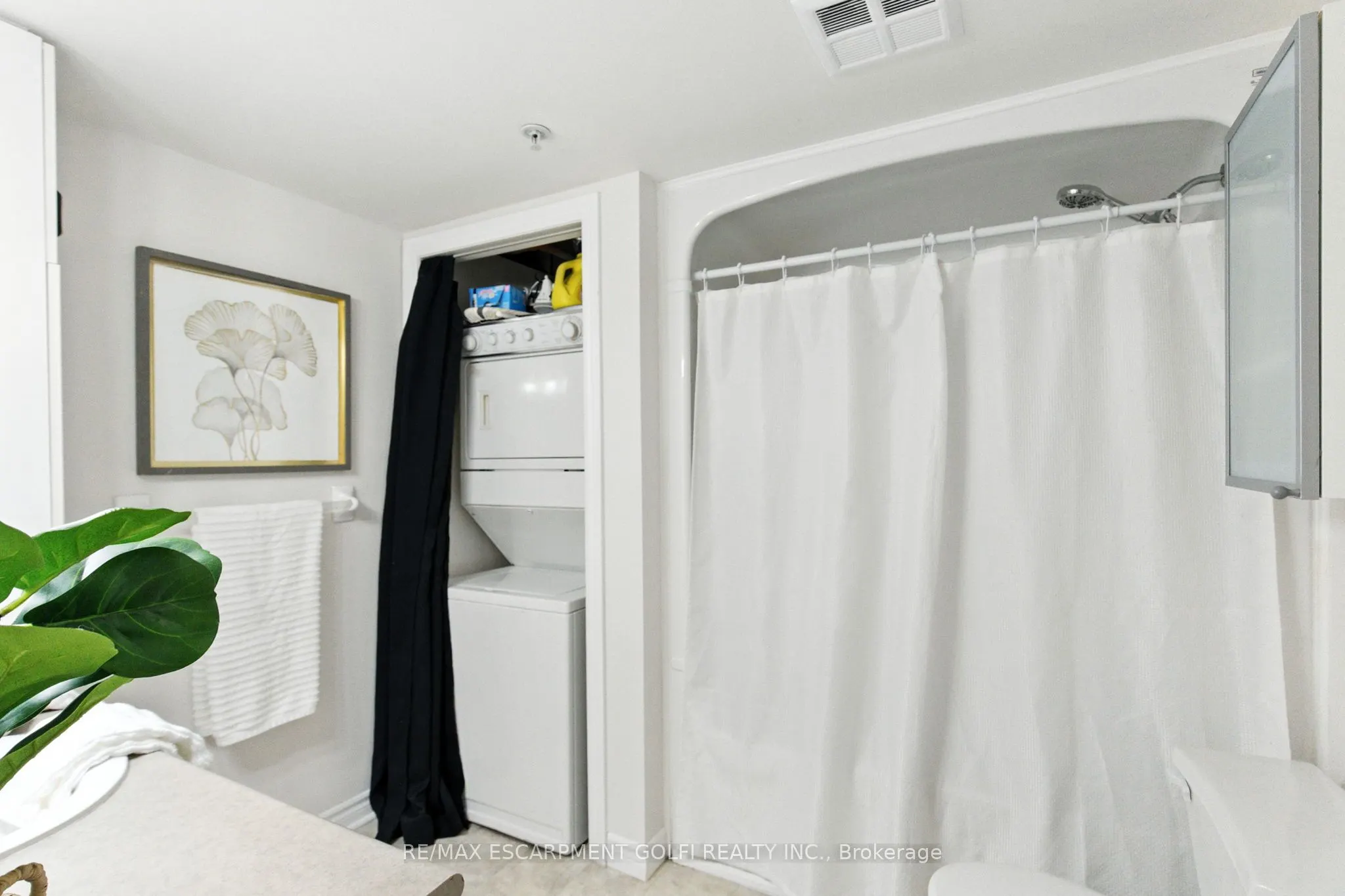 1490 Bishops Gate, #305