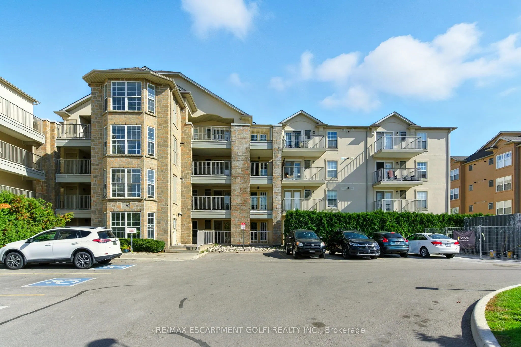 1490 Bishops Gate, #305