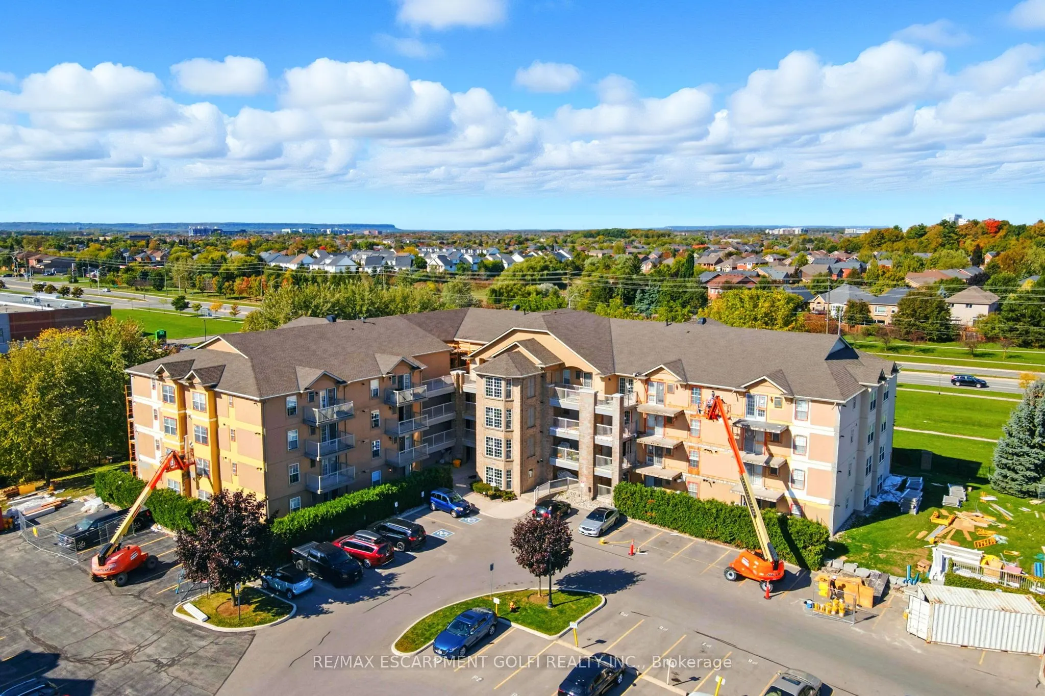 1490 Bishops Gate, #305