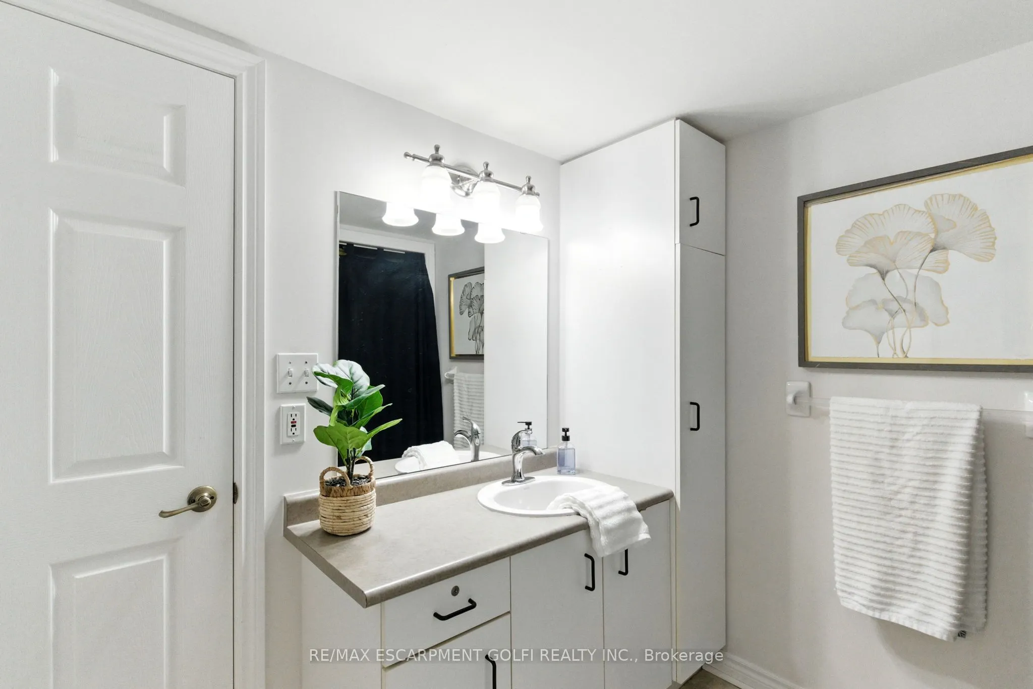 1490 Bishops Gate, #305