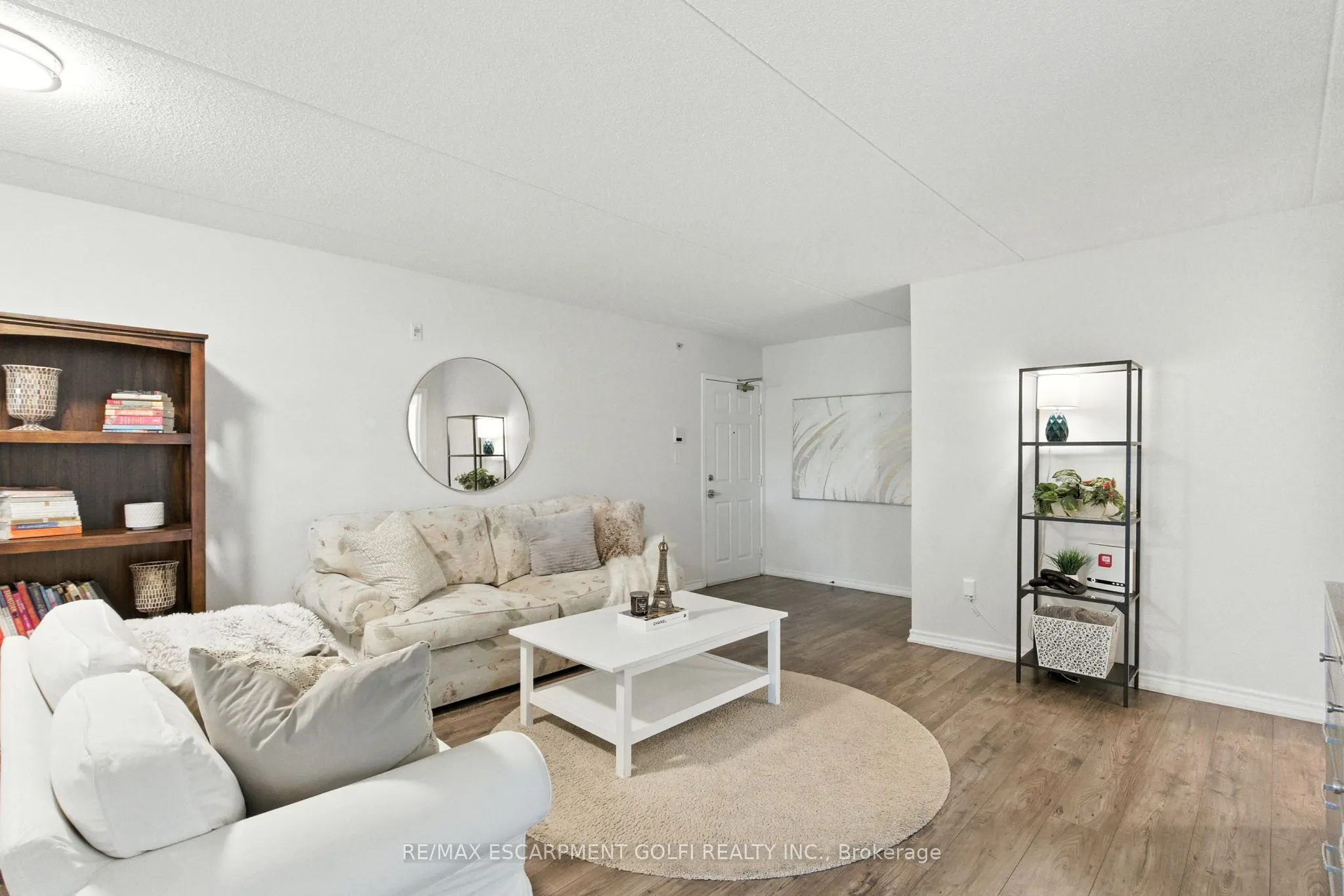 1490 Bishops Gate, #305
