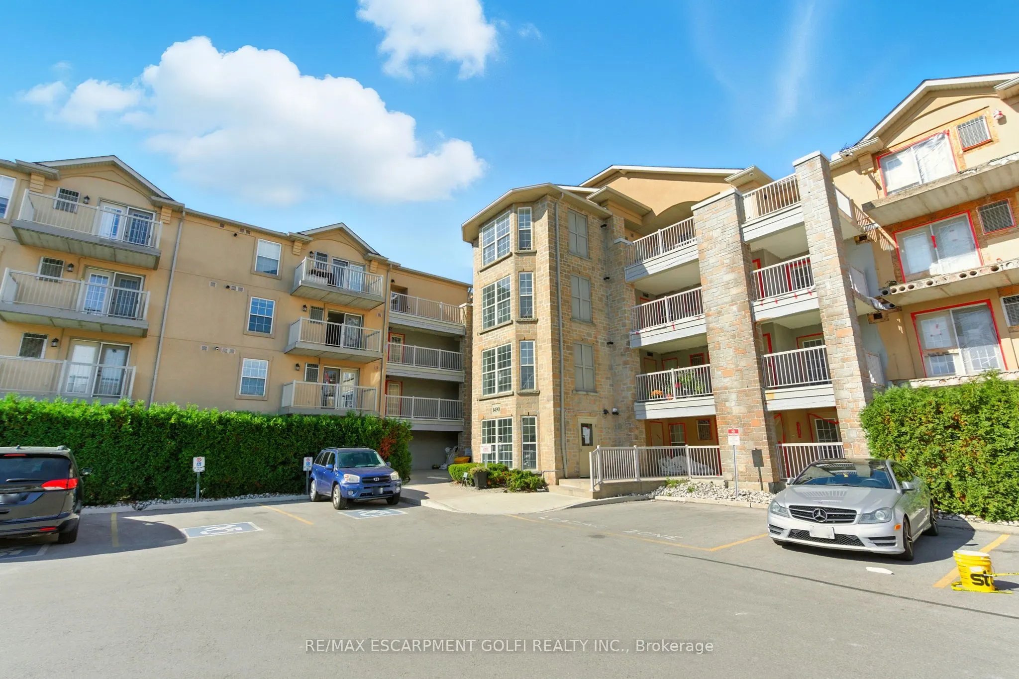 1490 Bishops Gate, #305