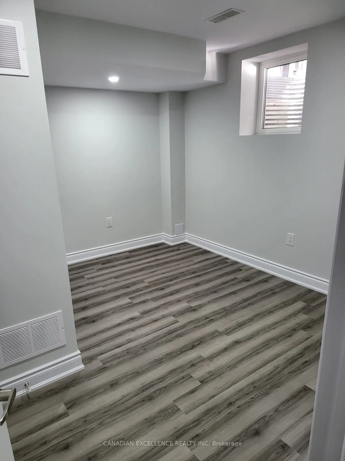 11 Lockheed (Basement) Crescent, #Basement