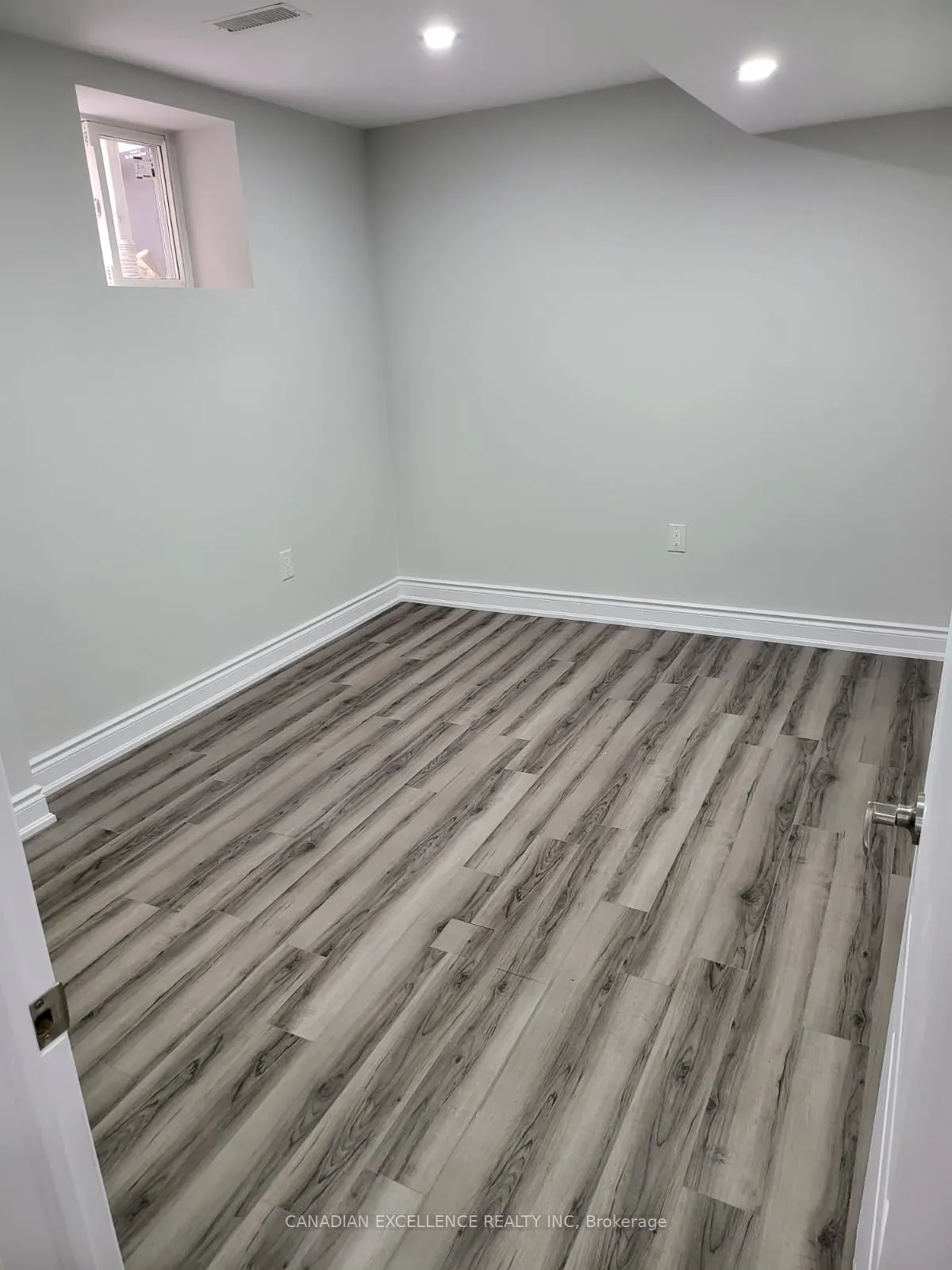11 Lockheed (Basement) Crescent, #Basement