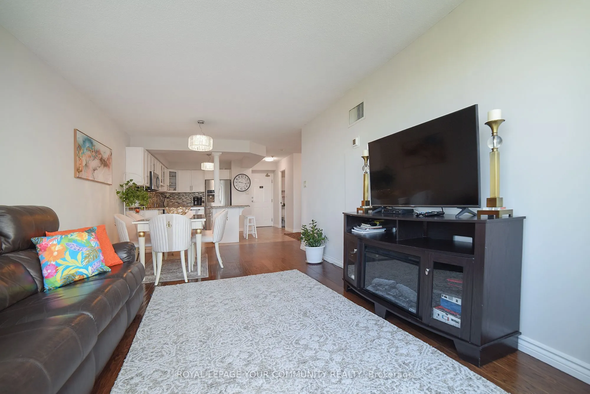1270 Maple Crossing Boulevard, #1808