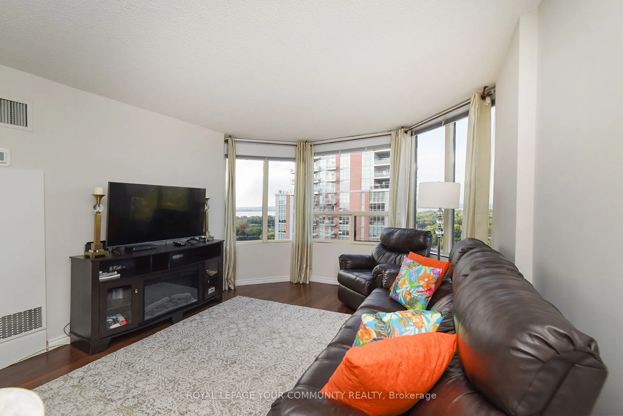1270 Maple Crossing Boulevard, #1808