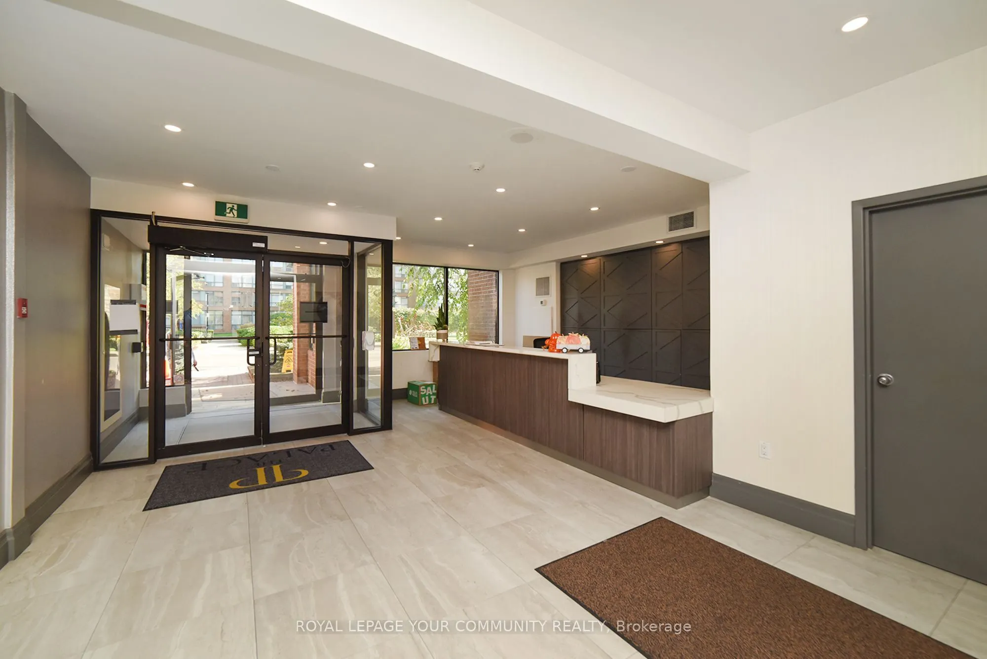 1270 Maple Crossing Boulevard, #1808