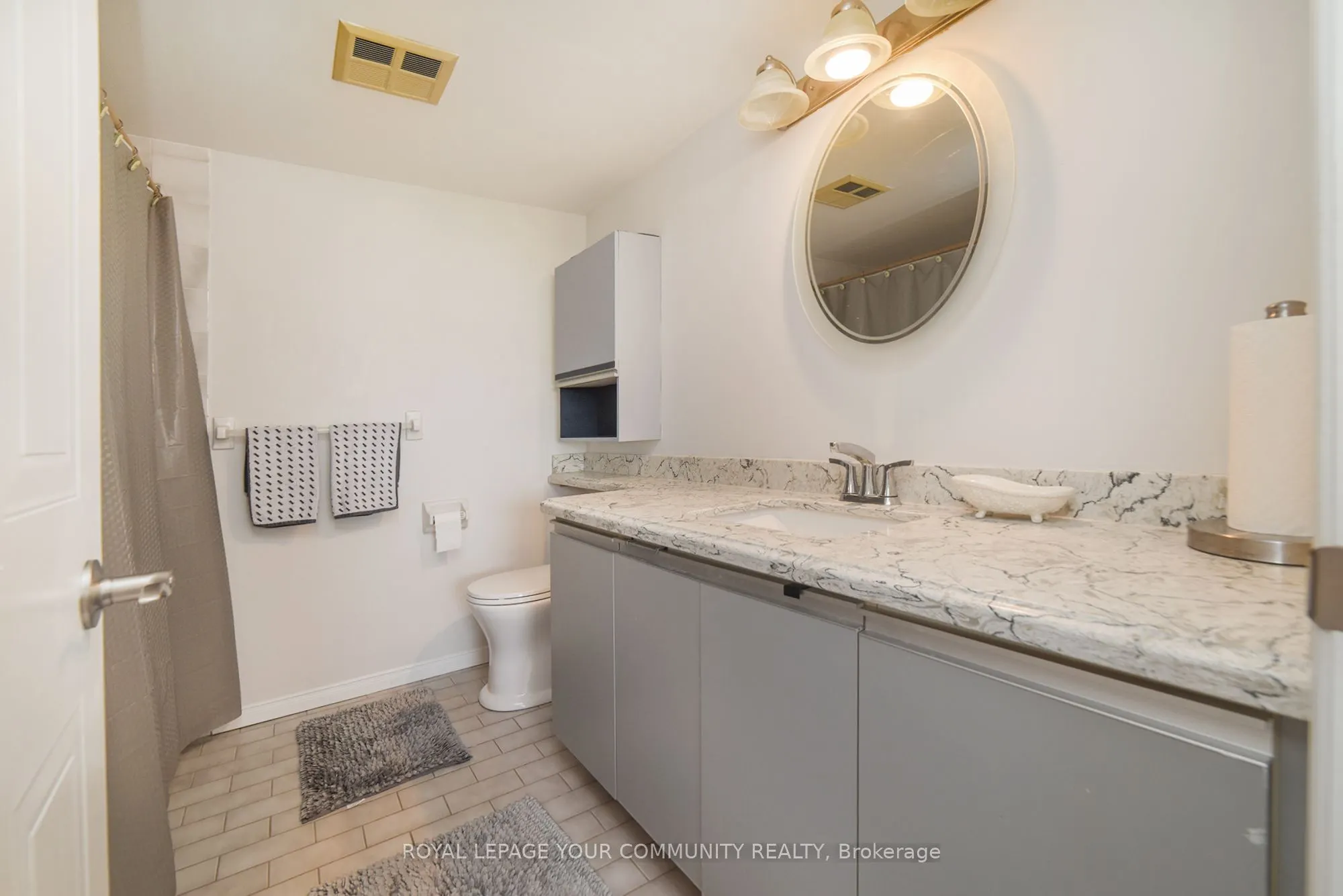 1270 Maple Crossing Boulevard, #1808
