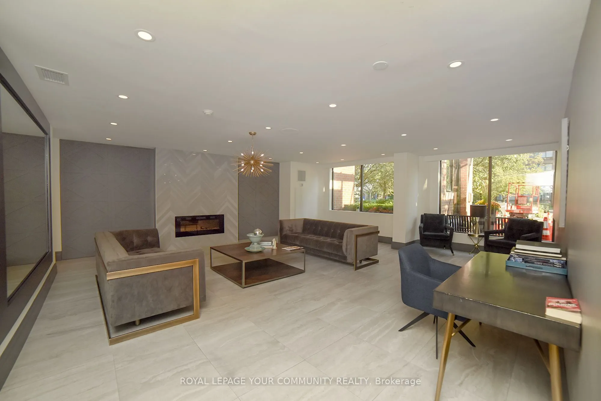 1270 Maple Crossing Boulevard, #1808
