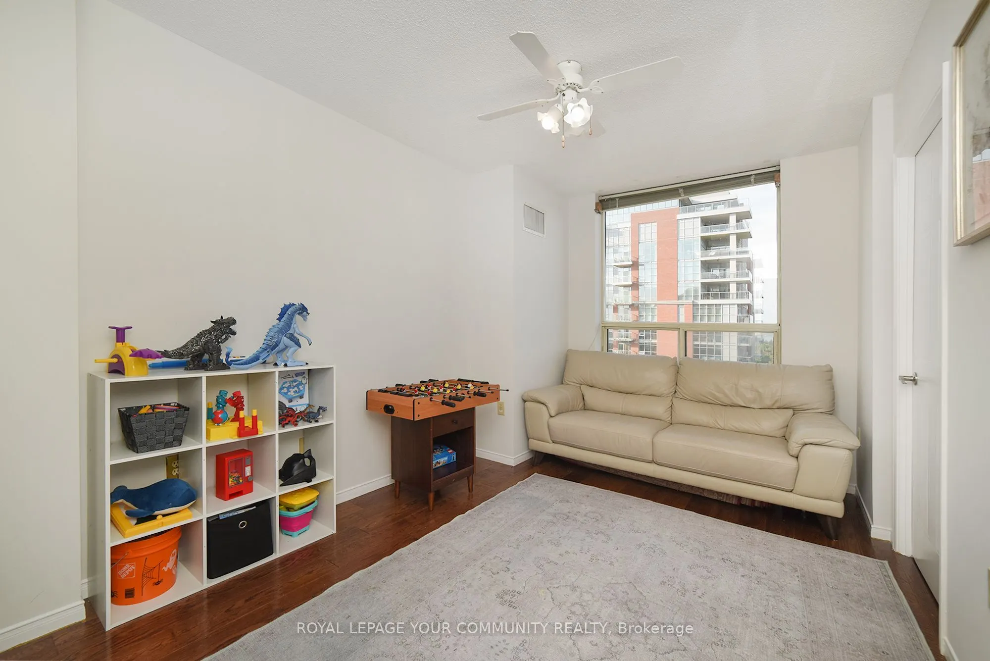 1270 Maple Crossing Boulevard, #1808