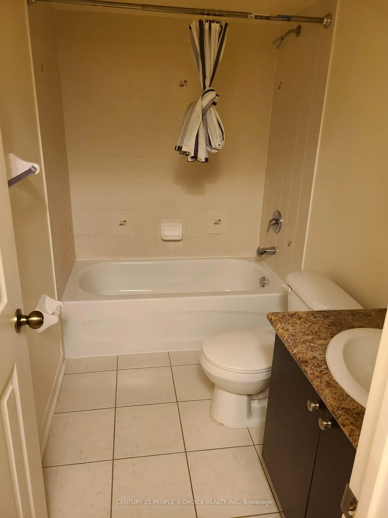 80 Gulfbrook Circle, #(Lower)