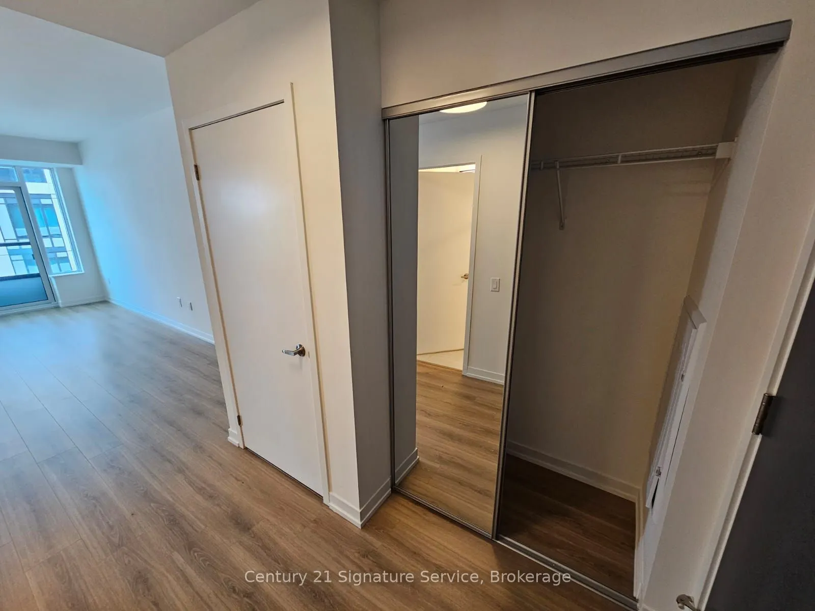 2485 Eglinton Avenue W, #507