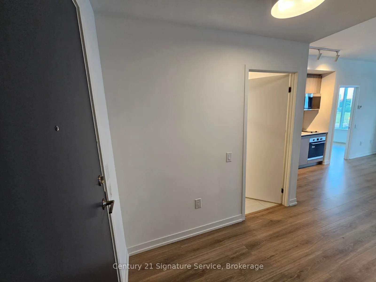 2485 Eglinton Avenue W, #507