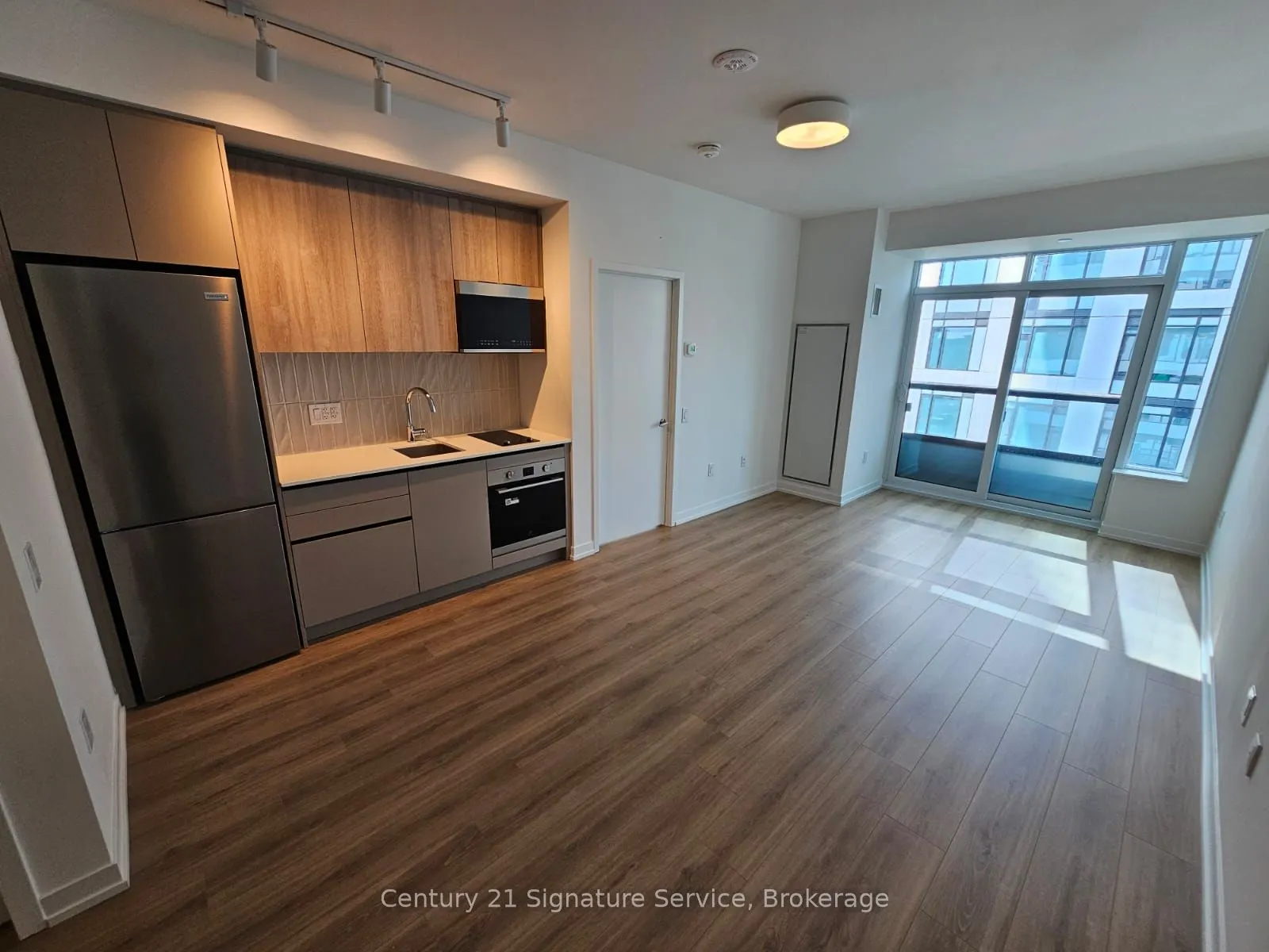 2485 Eglinton Avenue W, #507