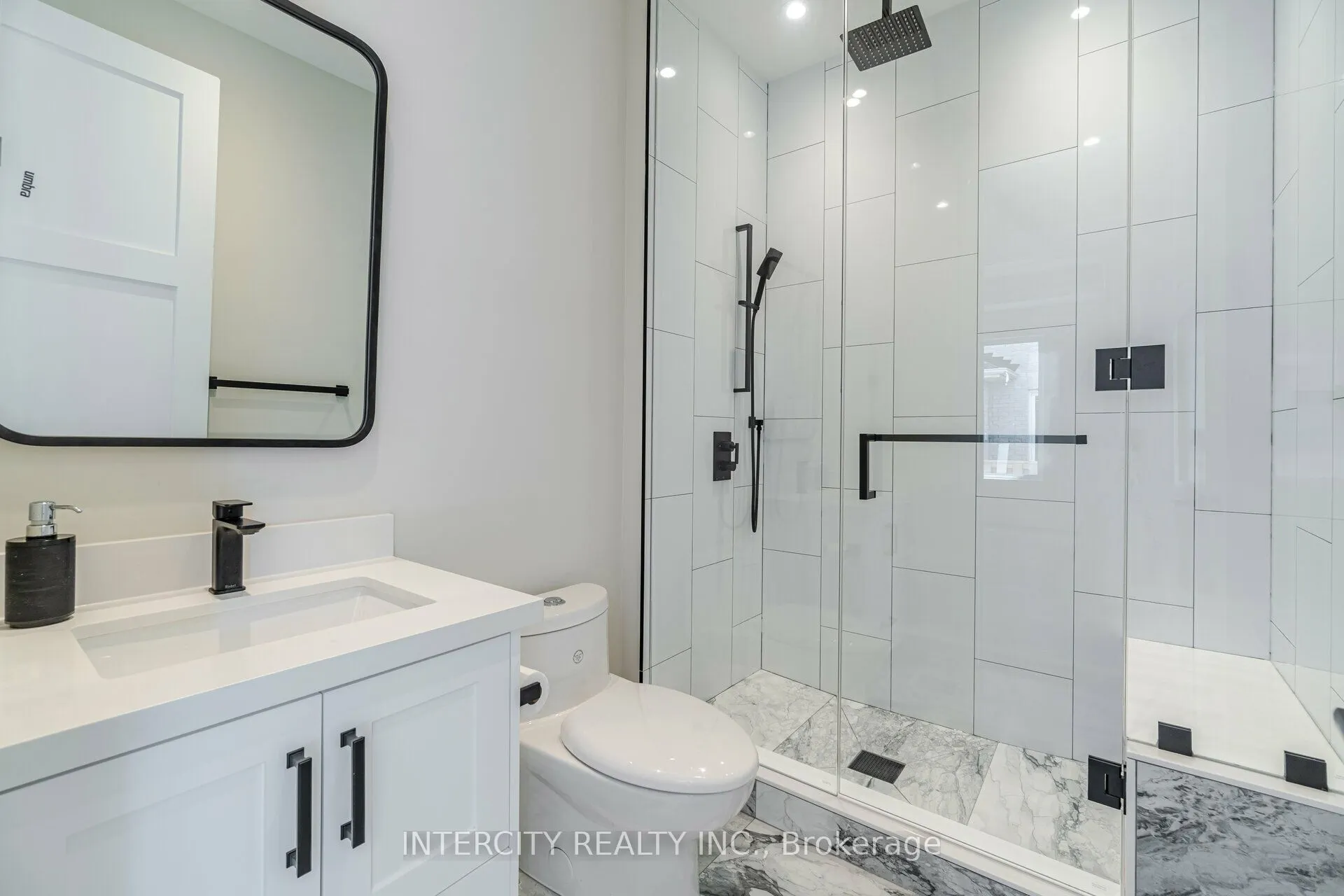 23 Lockheed Boulevard S