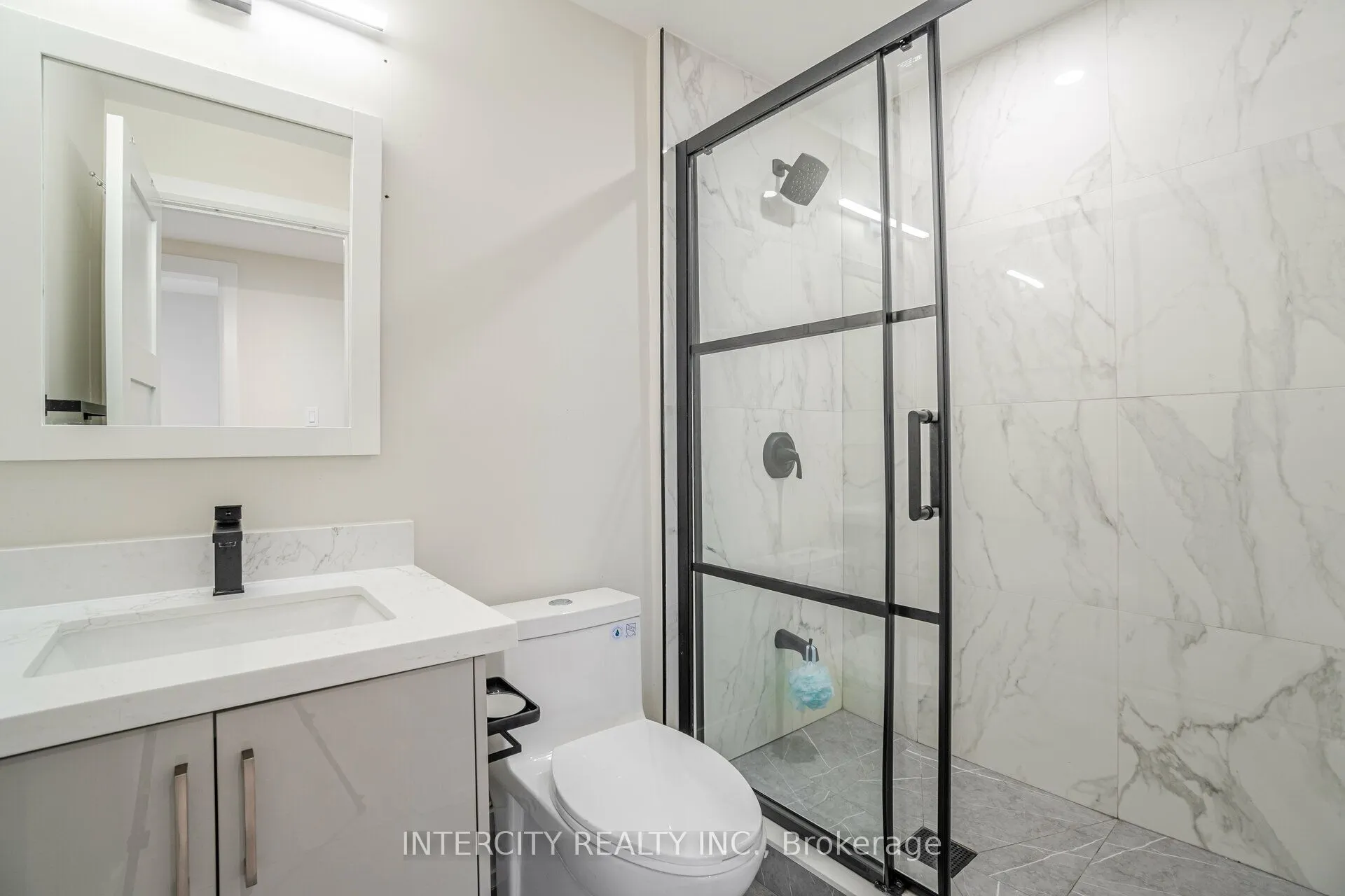 23 Lockheed Boulevard S