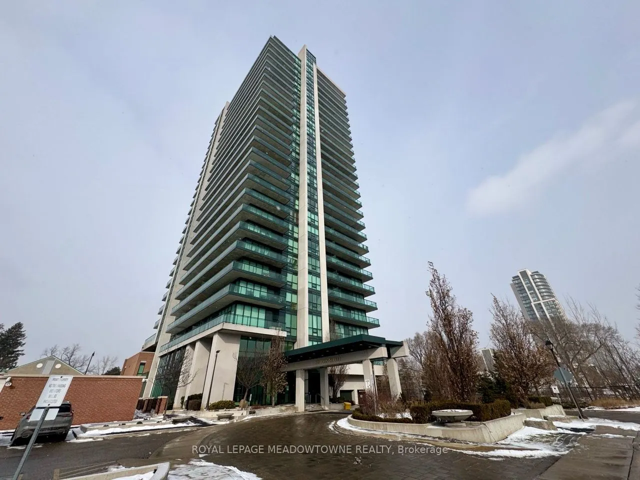 100 John Street, #403