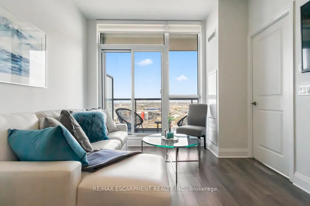 15 Zorra Street, #1608