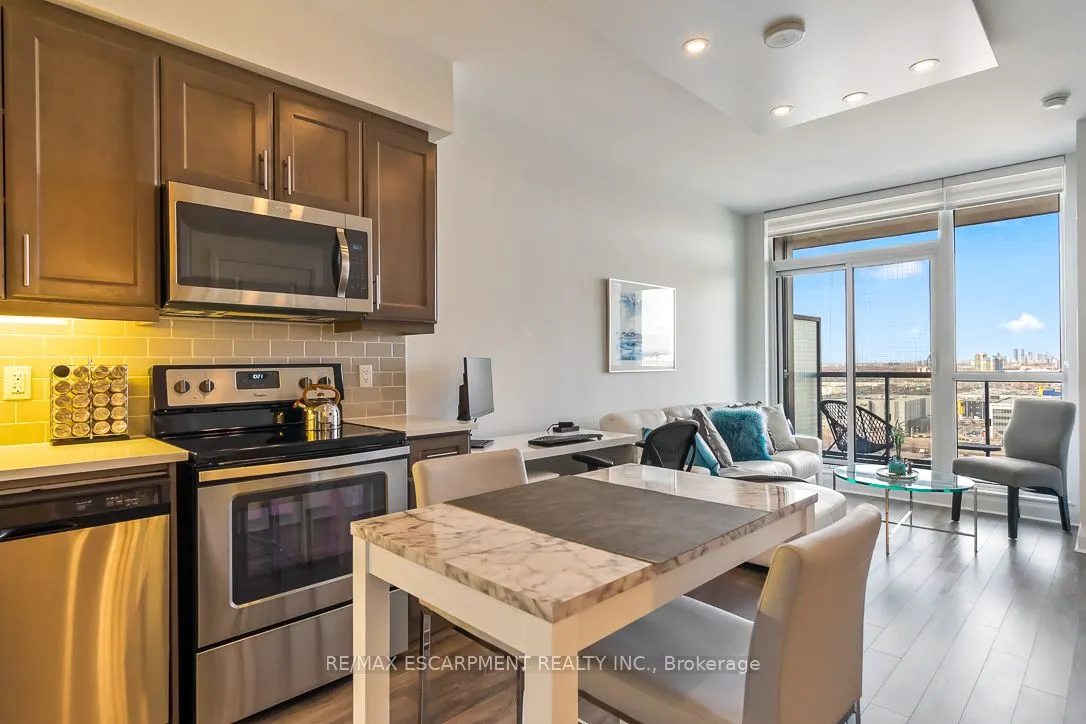 15 Zorra Street, #1608