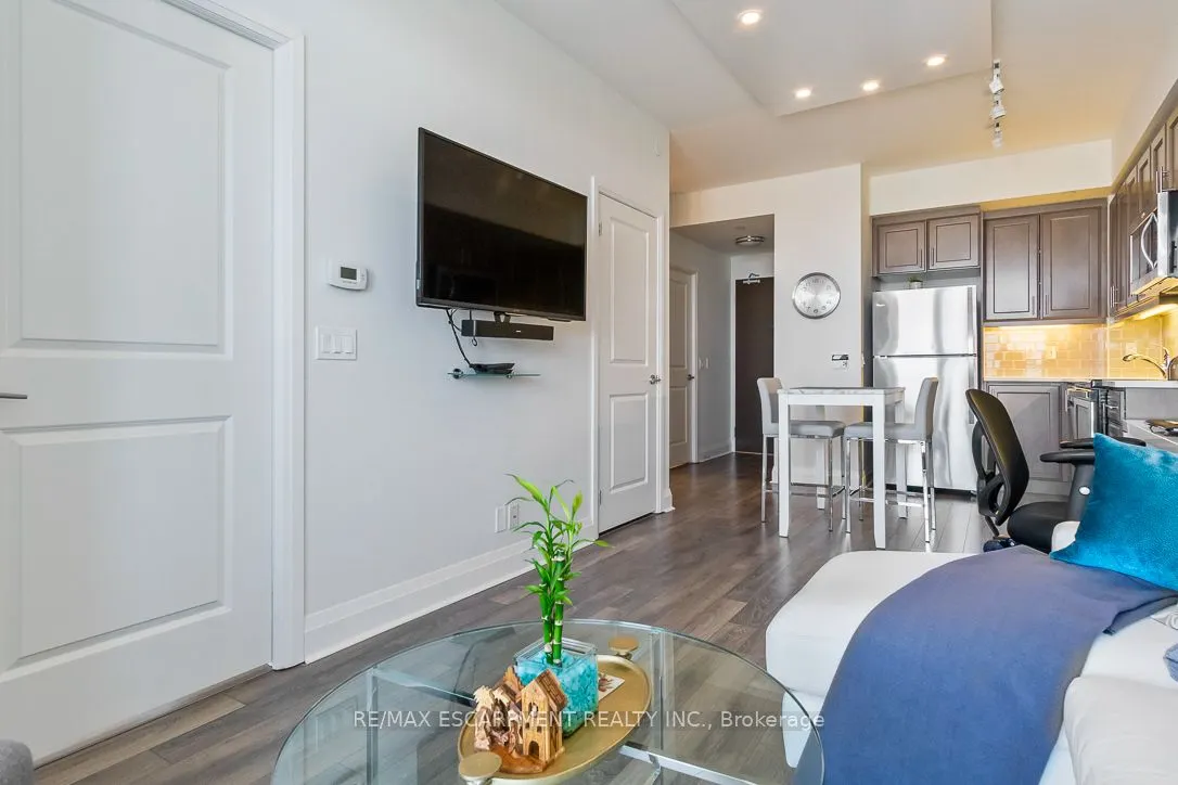 15 Zorra Street, #1608