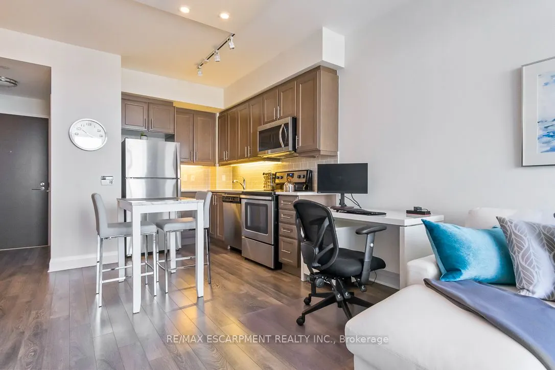 15 Zorra Street, #1608