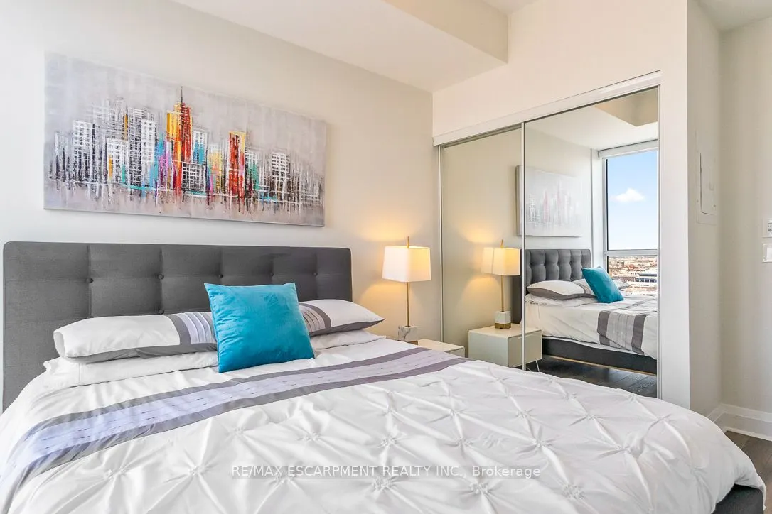 15 Zorra Street, #1608