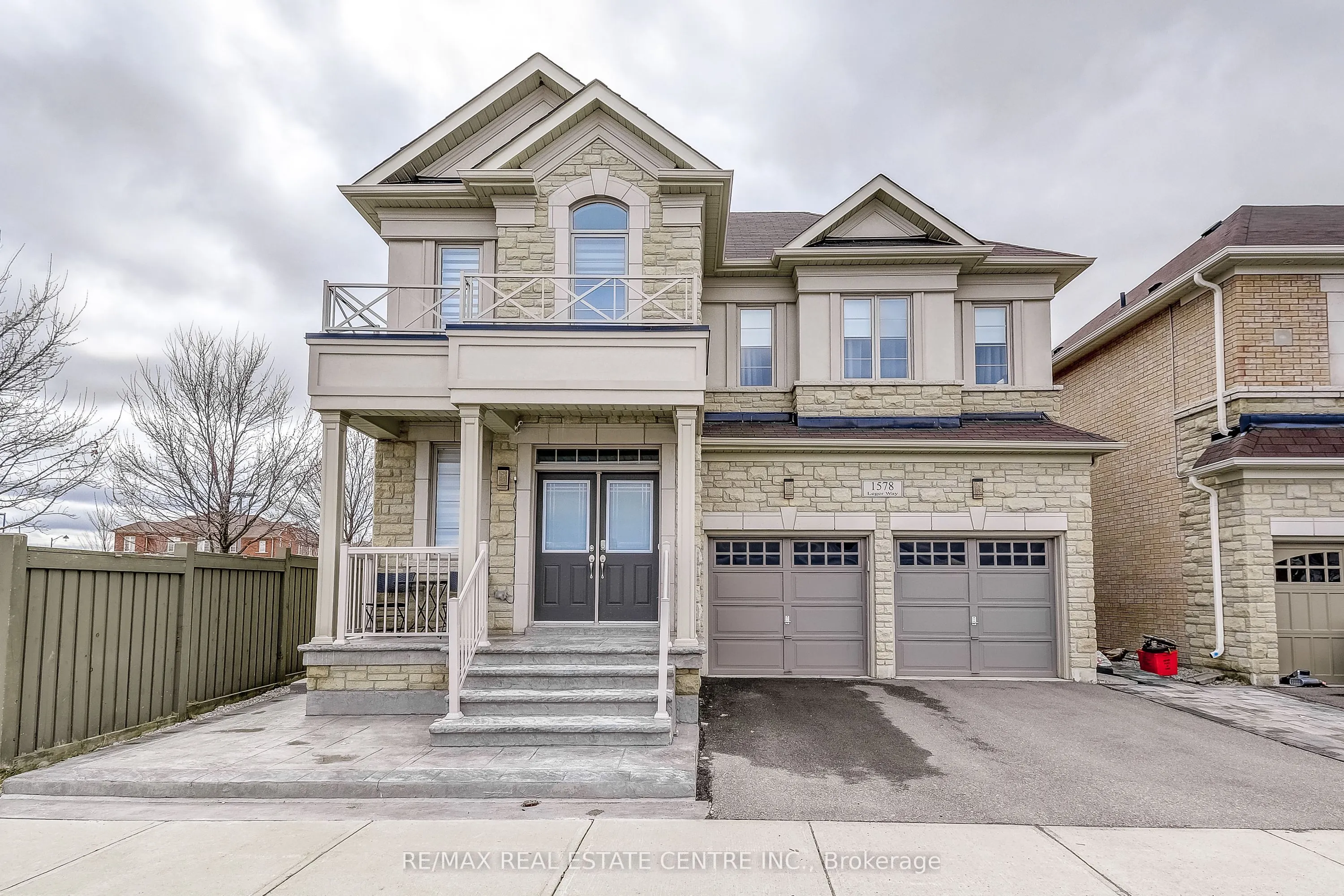 1578 Leger Way