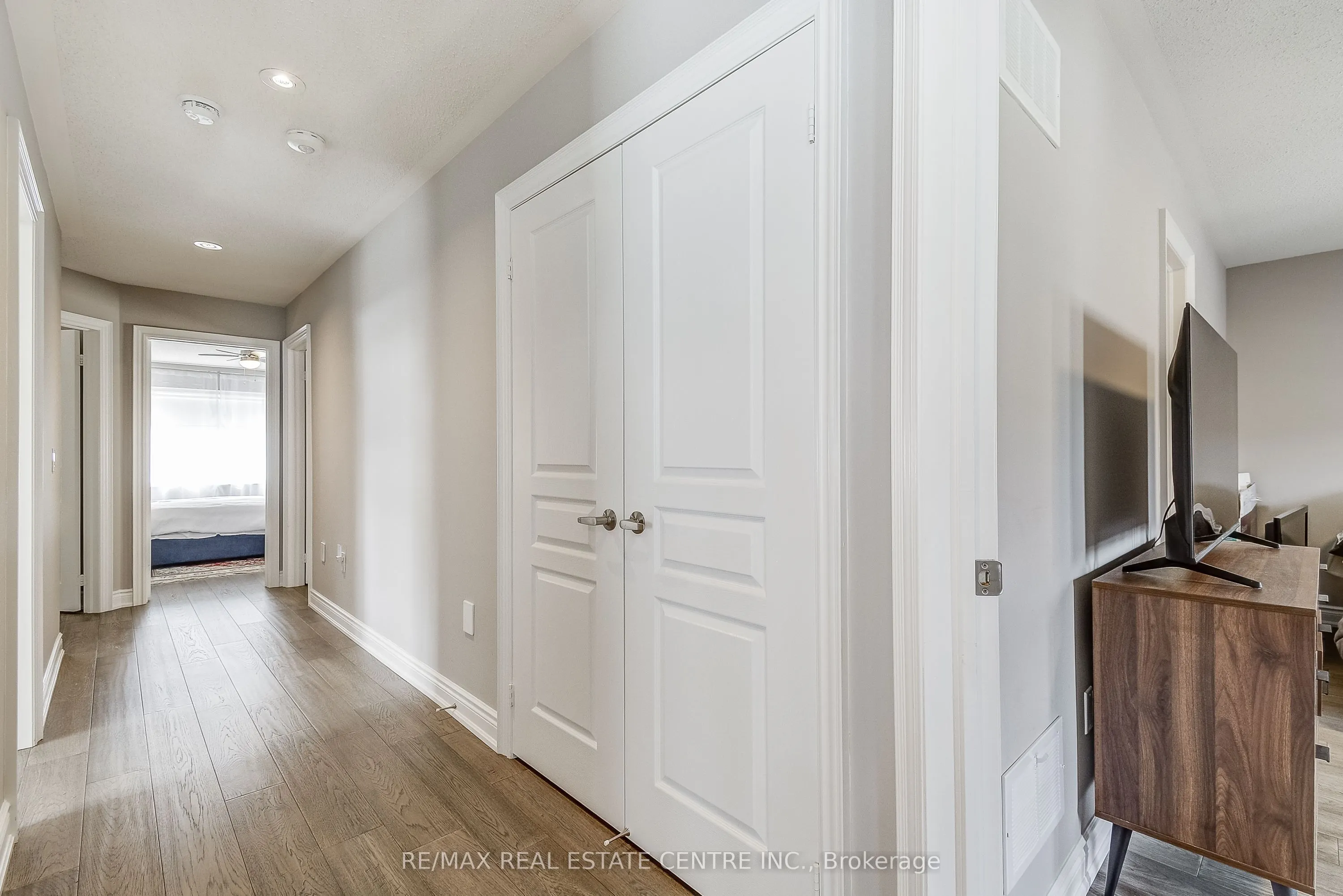 1578 Leger Way