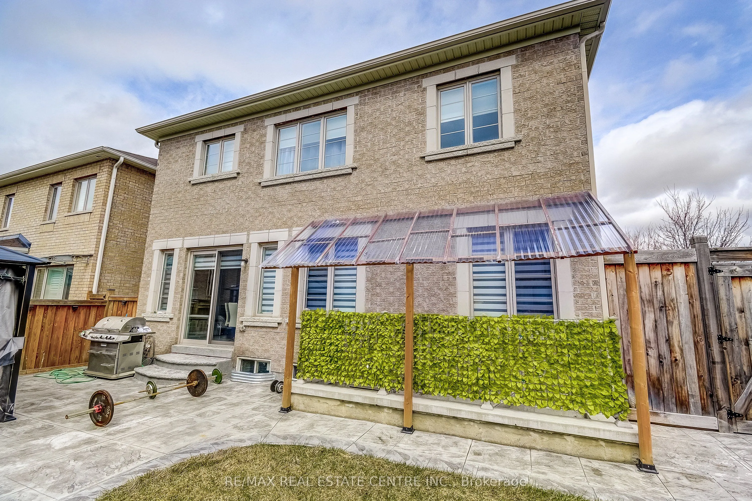 1578 Leger Way