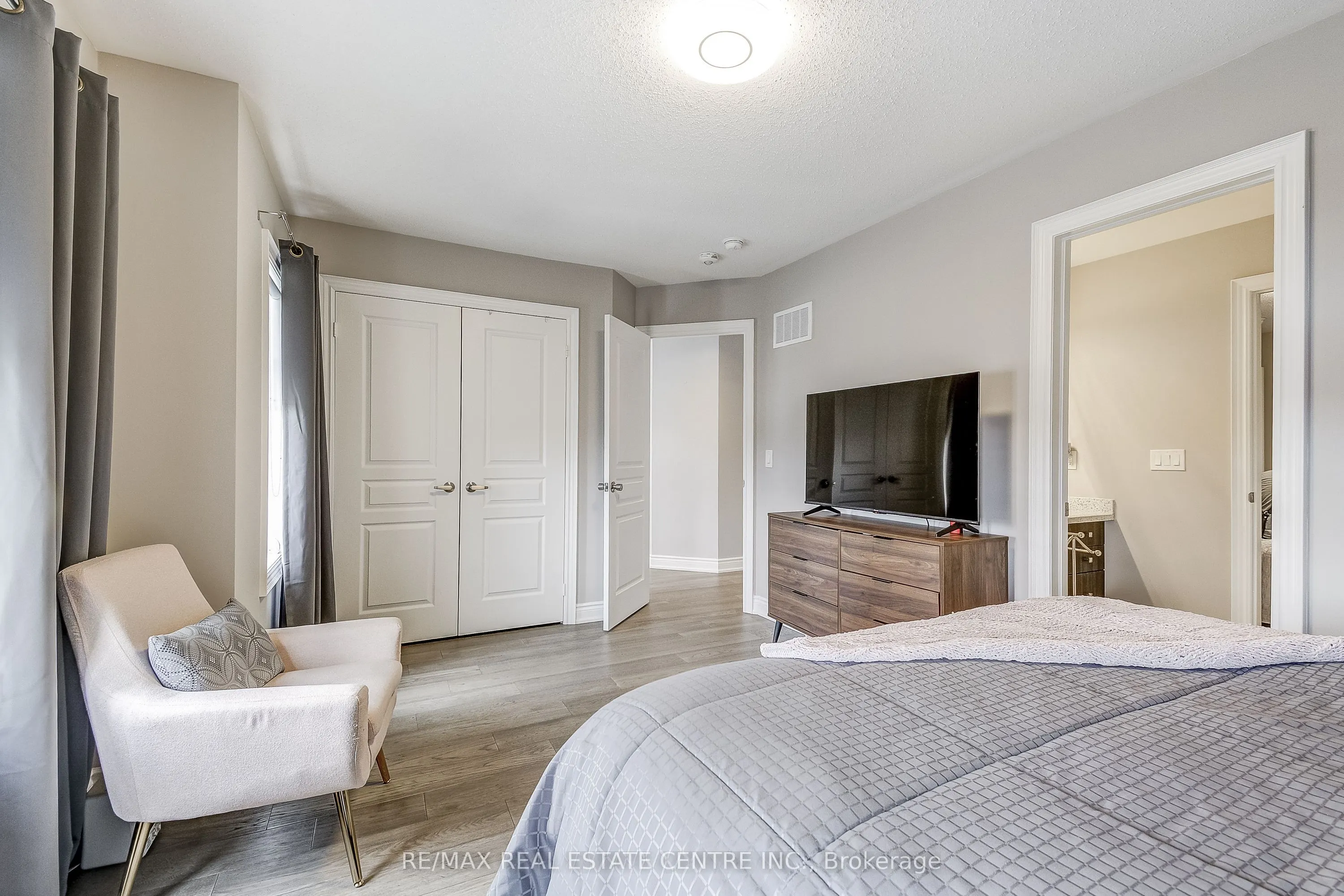 1578 Leger Way