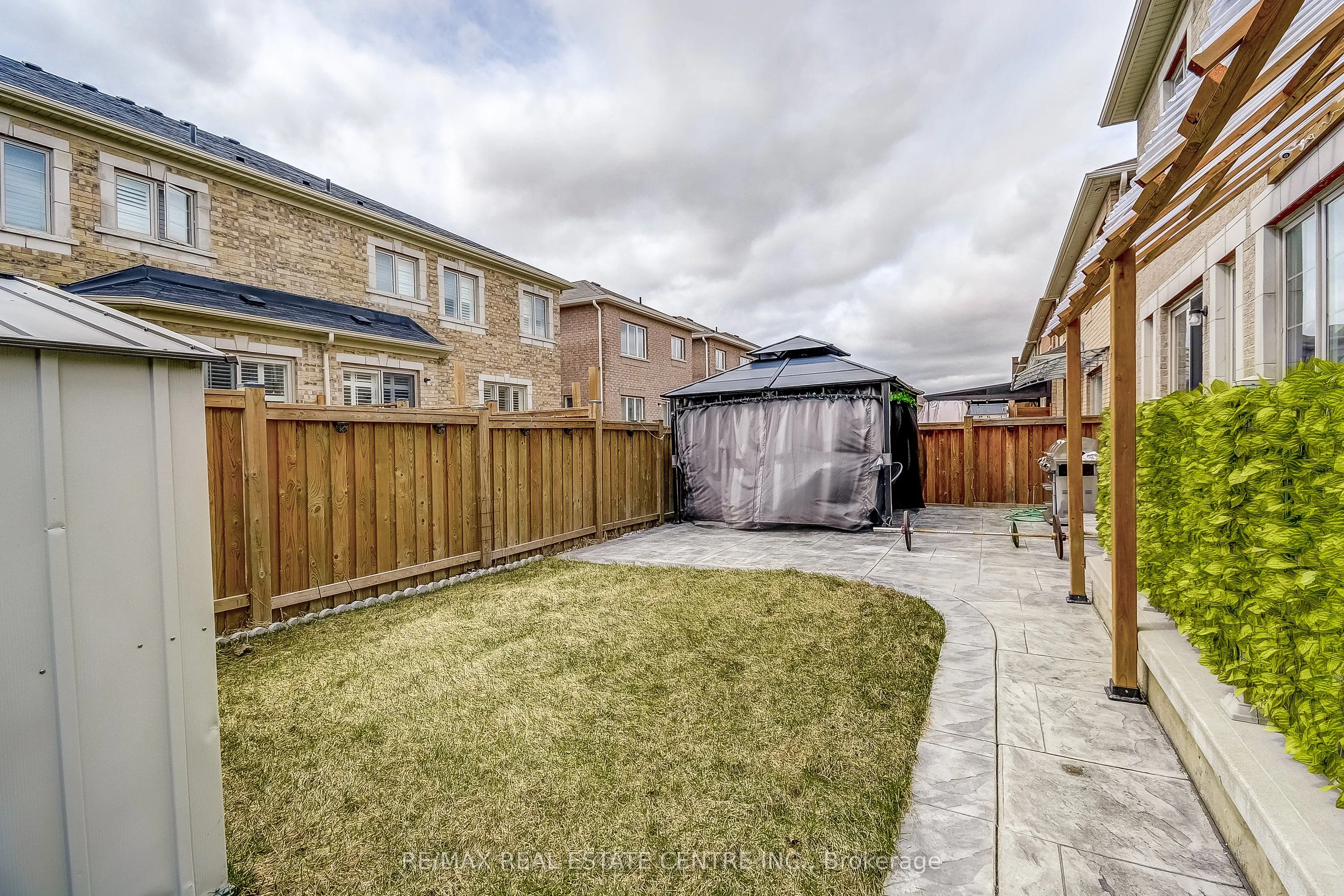 1578 Leger Way