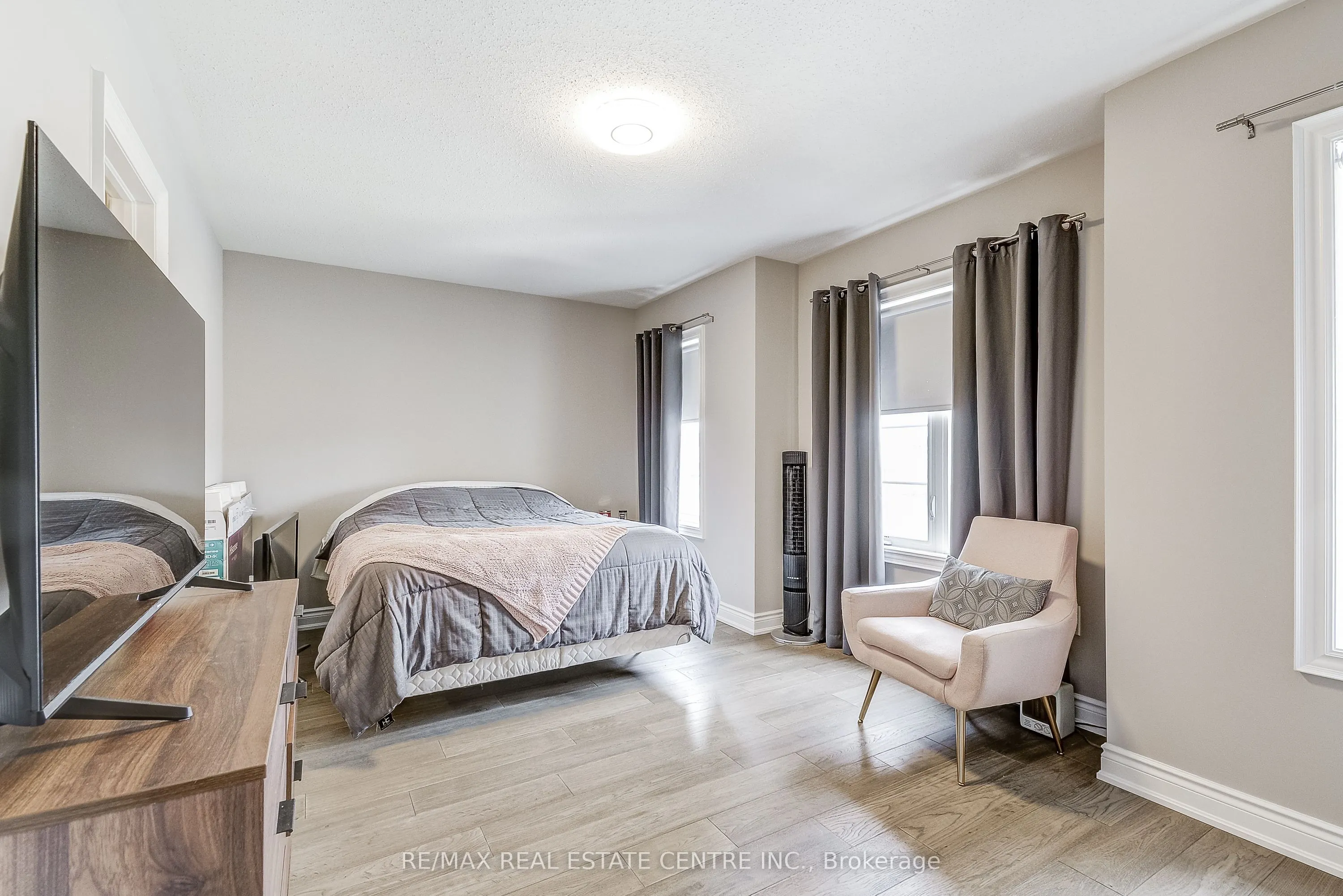 1578 Leger Way