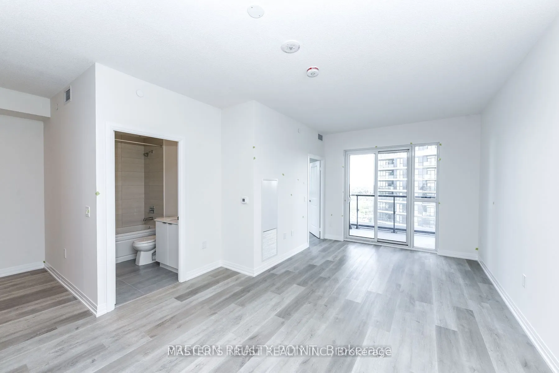 15 Watergarden Drive, #1305